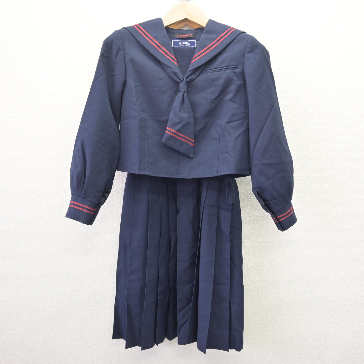 【中古】埼玉県 越谷市立北中学校 女子制服 3点 (セーラー服・ジャンパースカート) sf114242