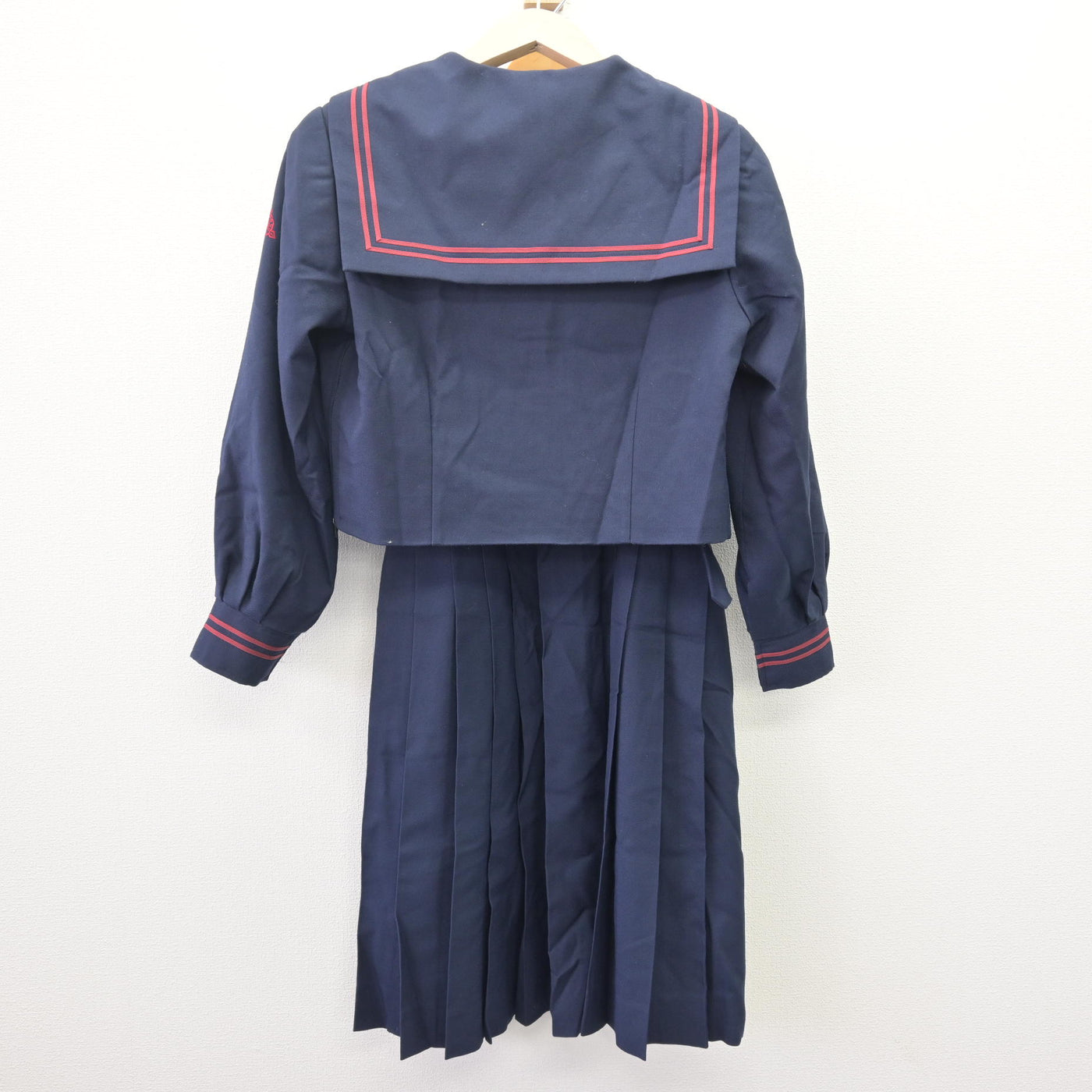 【中古】埼玉県 越谷市立北中学校 女子制服 3点 (セーラー服・ジャンパースカート) sf114242