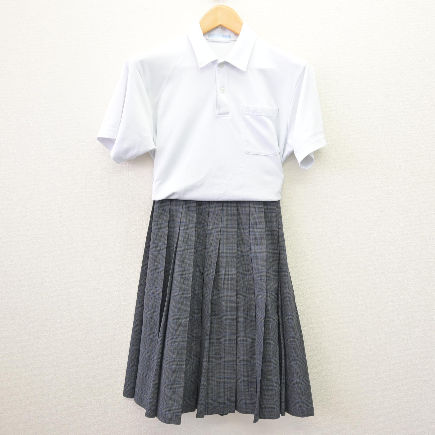 中古】福岡県 北九州市内中学校標準服 女子制服 2点 (シャツ・スカート