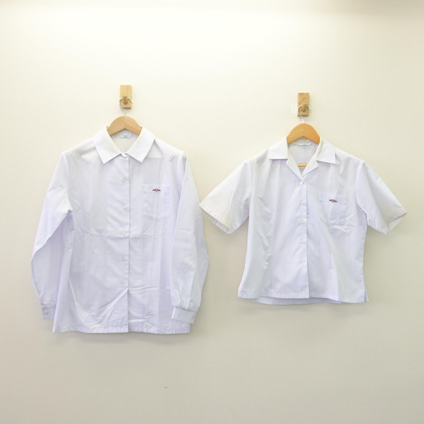 【中古】静岡県 静岡市立高等学校 女子制服 2点 (シャツ) sf114391