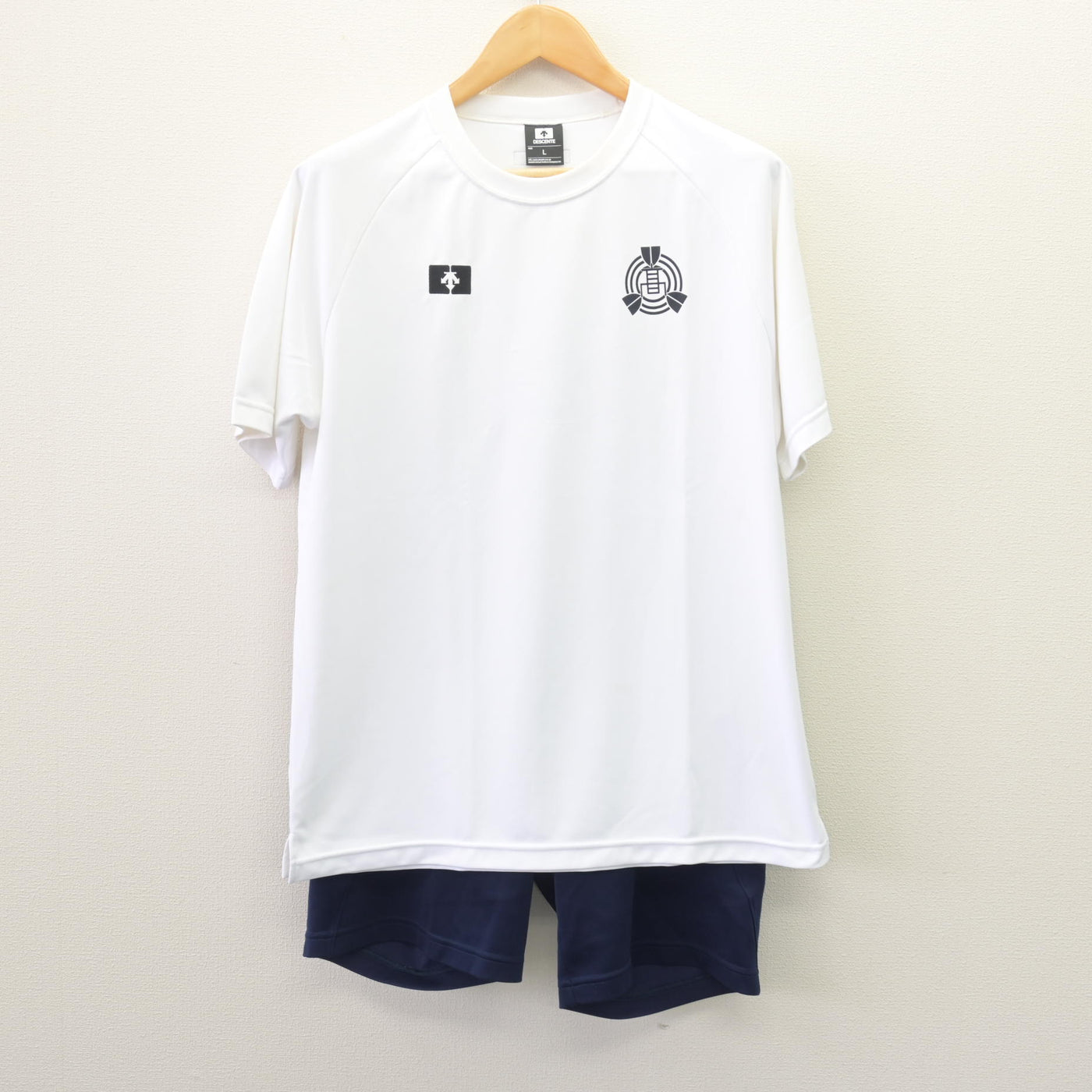 【中古】静岡県 静岡市立高等学校 女子制服 2点 (ジャージ 上・体操服 下) sf114393