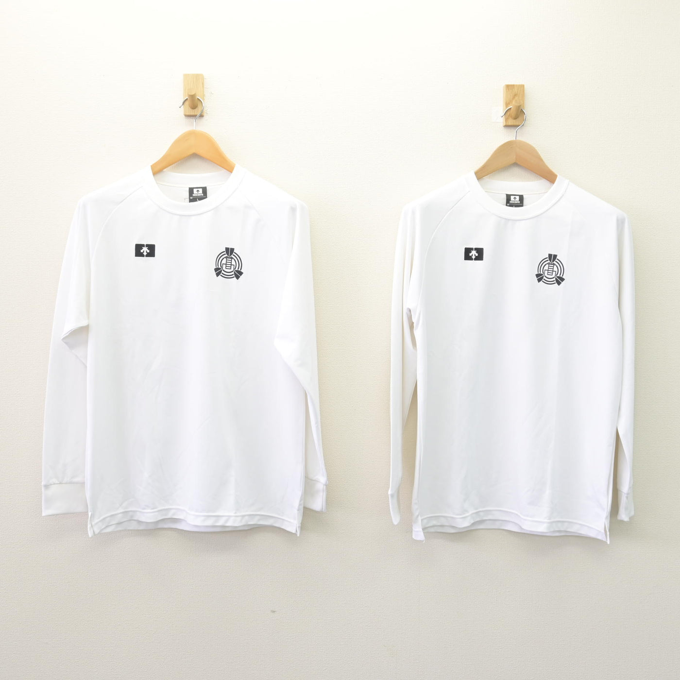 【中古】静岡県 静岡市立高等学校 女子制服 2点 (体操服 上) sf114395