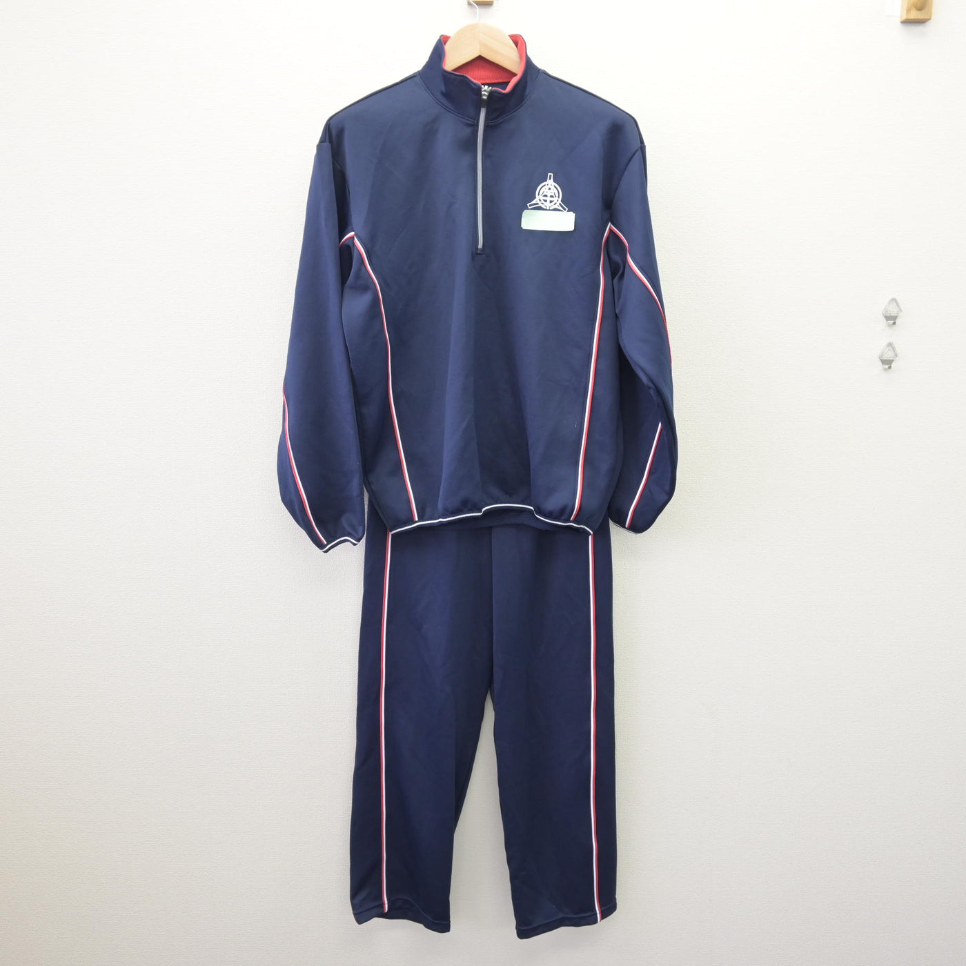 伊丹南中学校上着 個性にあった制服選ぼう 3種類「男性」「女性」にこだわらず 上野南中