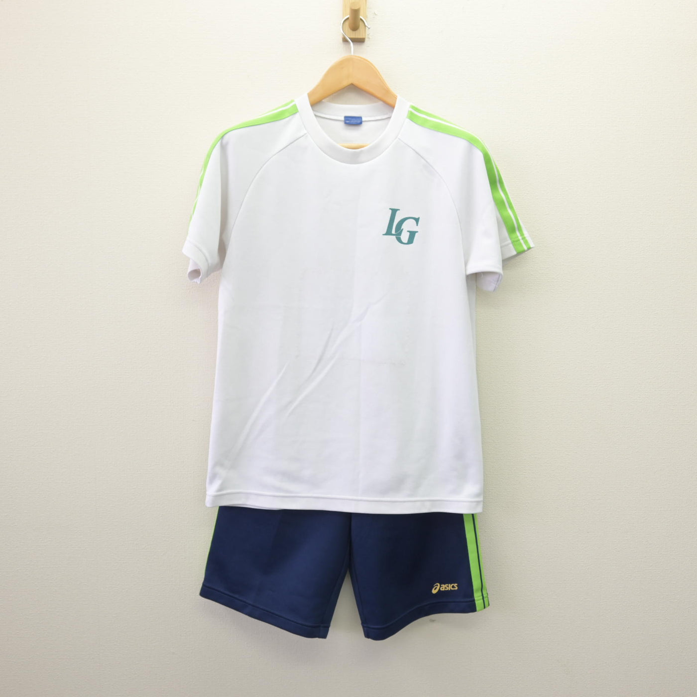 【中古】熊本県 ルーテル学院高等学校 女子制服 2点 (体操服 上・体操服 下) sf114452