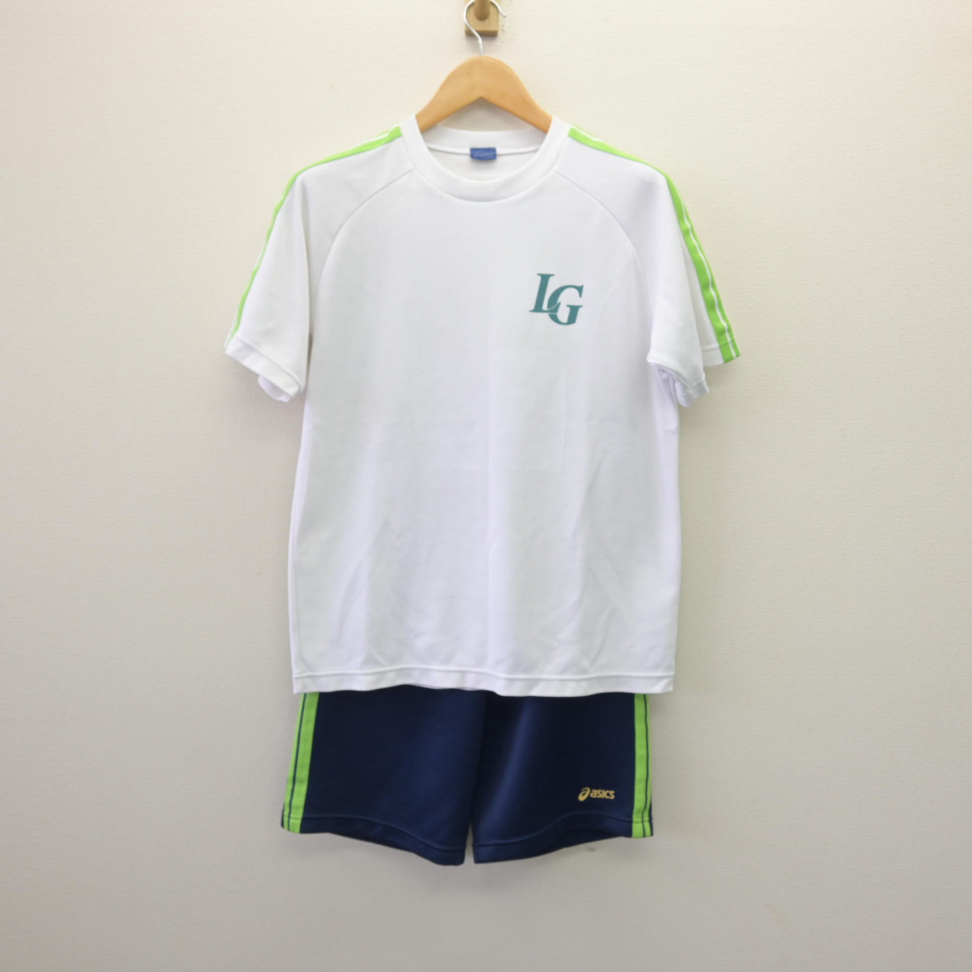 【中古】熊本県 ルーテル学院高等学校 女子制服 2点 (体操服 上・体操服 下) sf114453