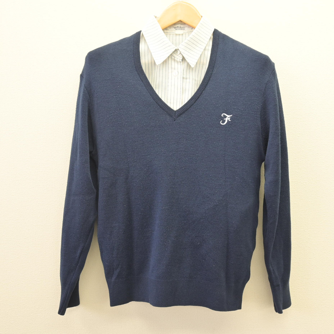 【中古】熊本県 熊本学園大学付属高等学校 女子制服 2点 (ニット・シャツ) sf114458