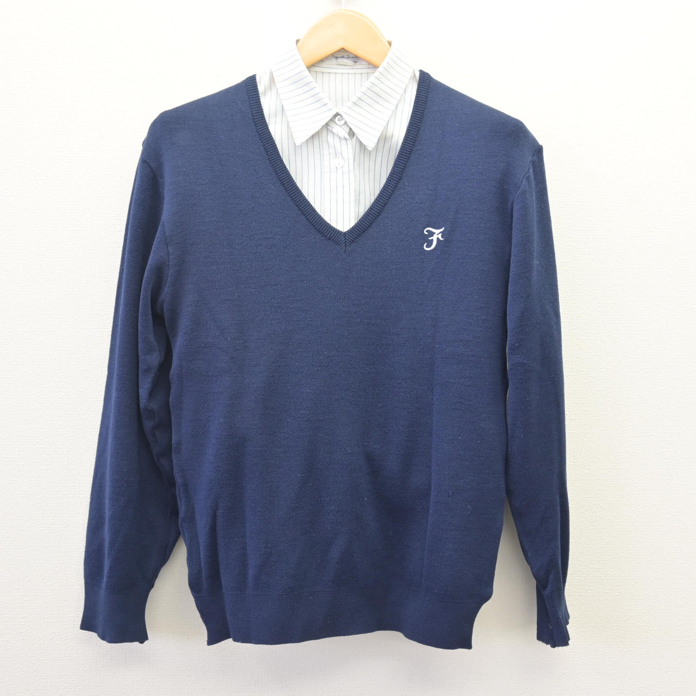 【中古】熊本県 熊本学園大学付属高等学校 女子制服 2点 (ニット・シャツ) sf114459