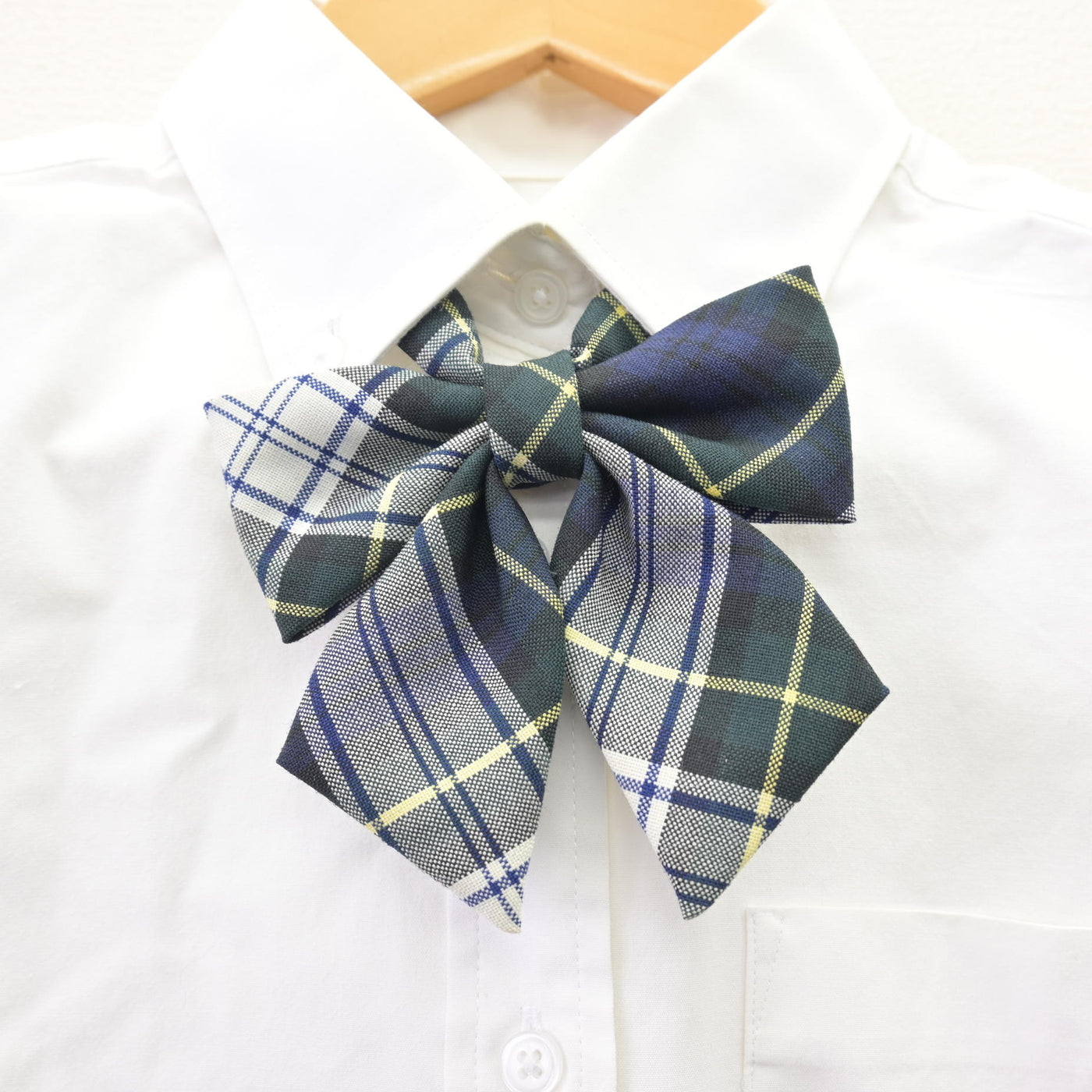 【中古】青森県 東奥義塾中学校・高等学校 女子制服 3点 (シャツ・スカート) sf114489