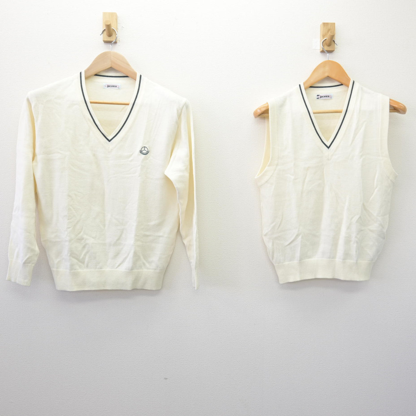 【中古】東京都 トキワ松学園中学校高等学校 女子制服 2点 (ニット・ニットベスト) sf114500