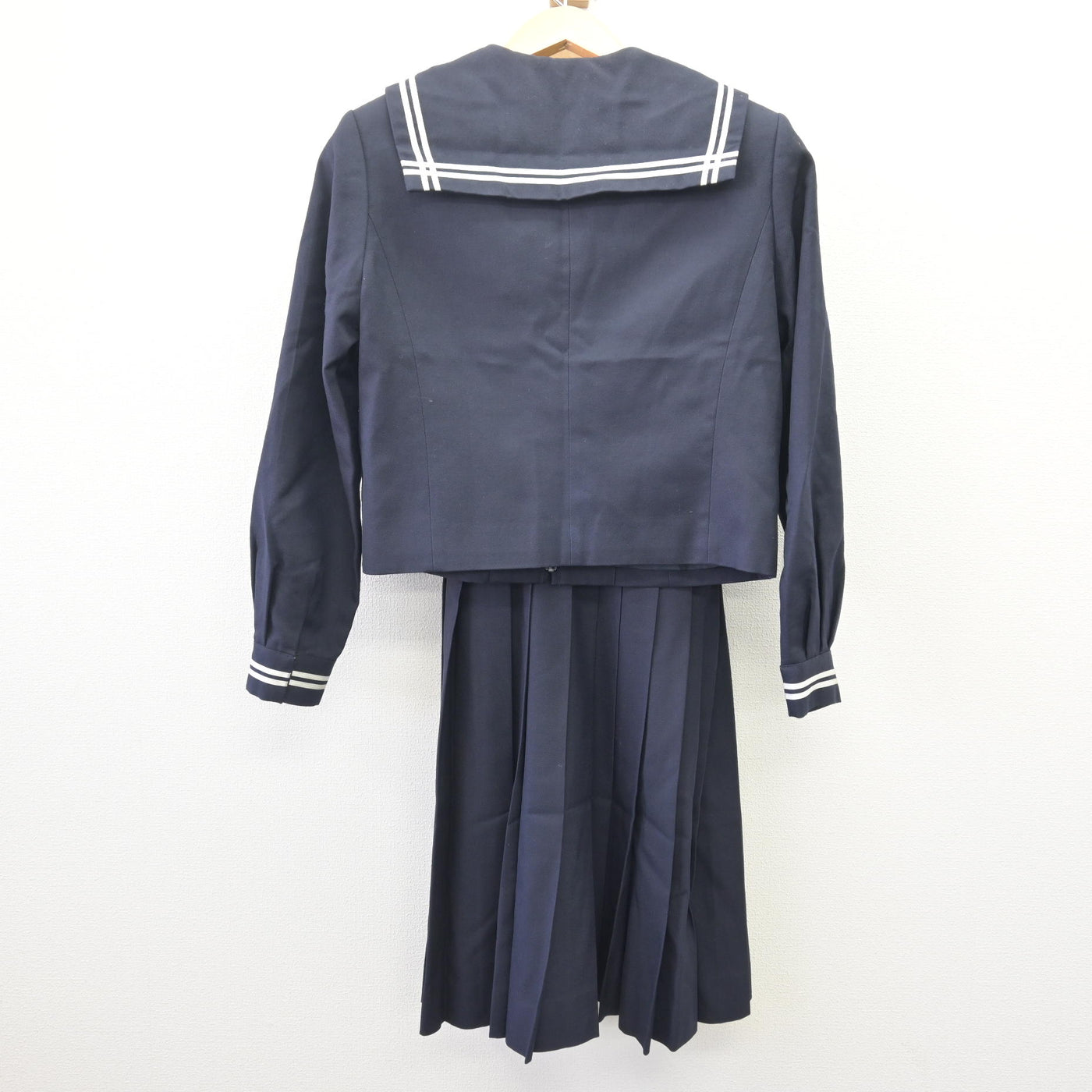 【中古】埼玉県 星野学園中学校 女子制服 3点 (セーラー服・スカート) sf114510