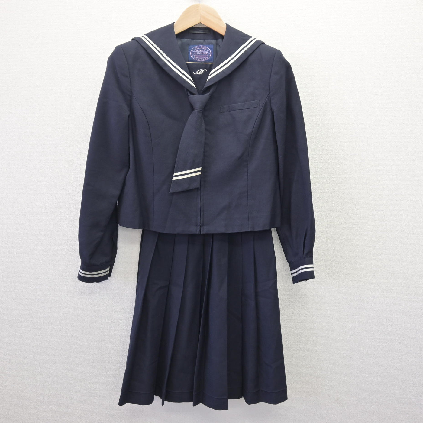 【中古】埼玉県 星野学園中学校 女子制服 3点 (セーラー服・スカート) sf114511