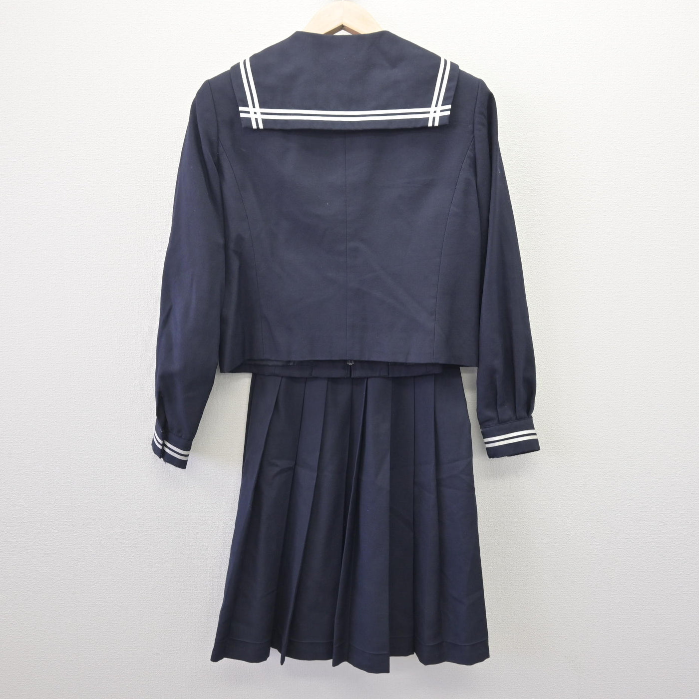 【中古】埼玉県 星野学園中学校 女子制服 3点 (セーラー服・スカート) sf114511