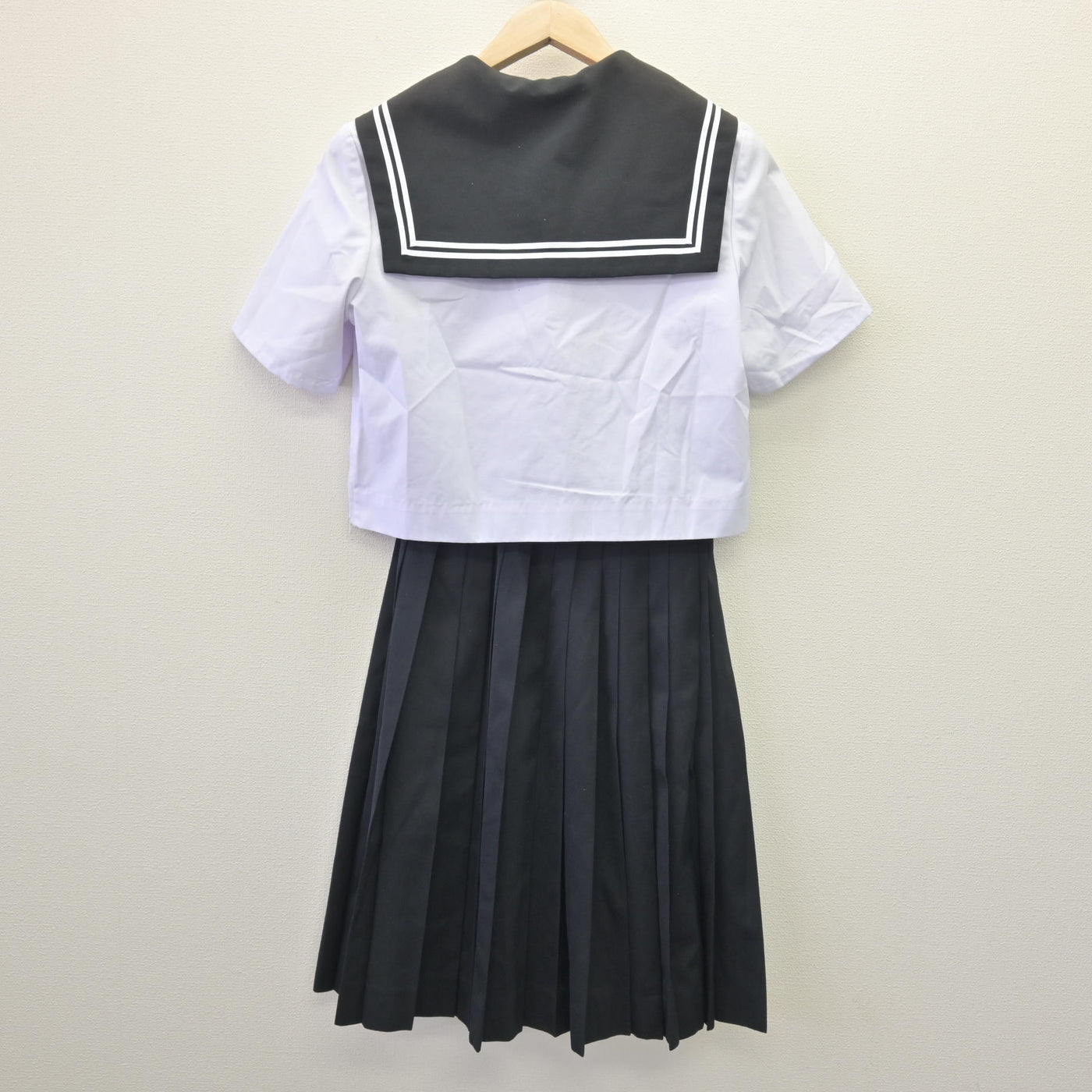 【中古】愛知県 幡豆中学校 女子制服 3点 (セーラー服・スカート) sf114535