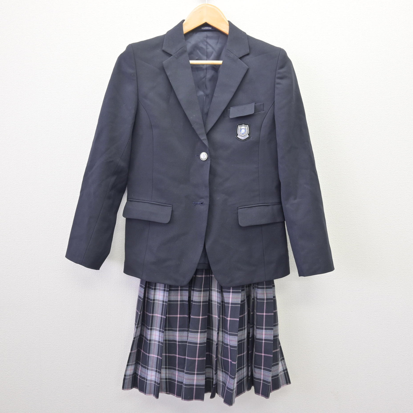 【中古】北海道 旭川市立中央中学校 女子制服 3点 (ブレザー・ニットベスト・スカート) sf114539