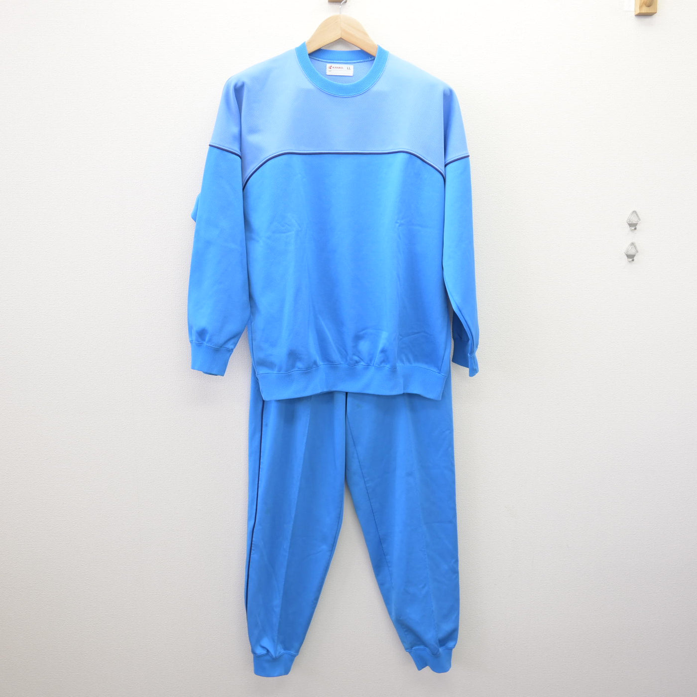 【中古】愛知県 幡豆中学校 男子制服 3点 (ジャージ 上・体操服 上・ジャージ 下) sf114555