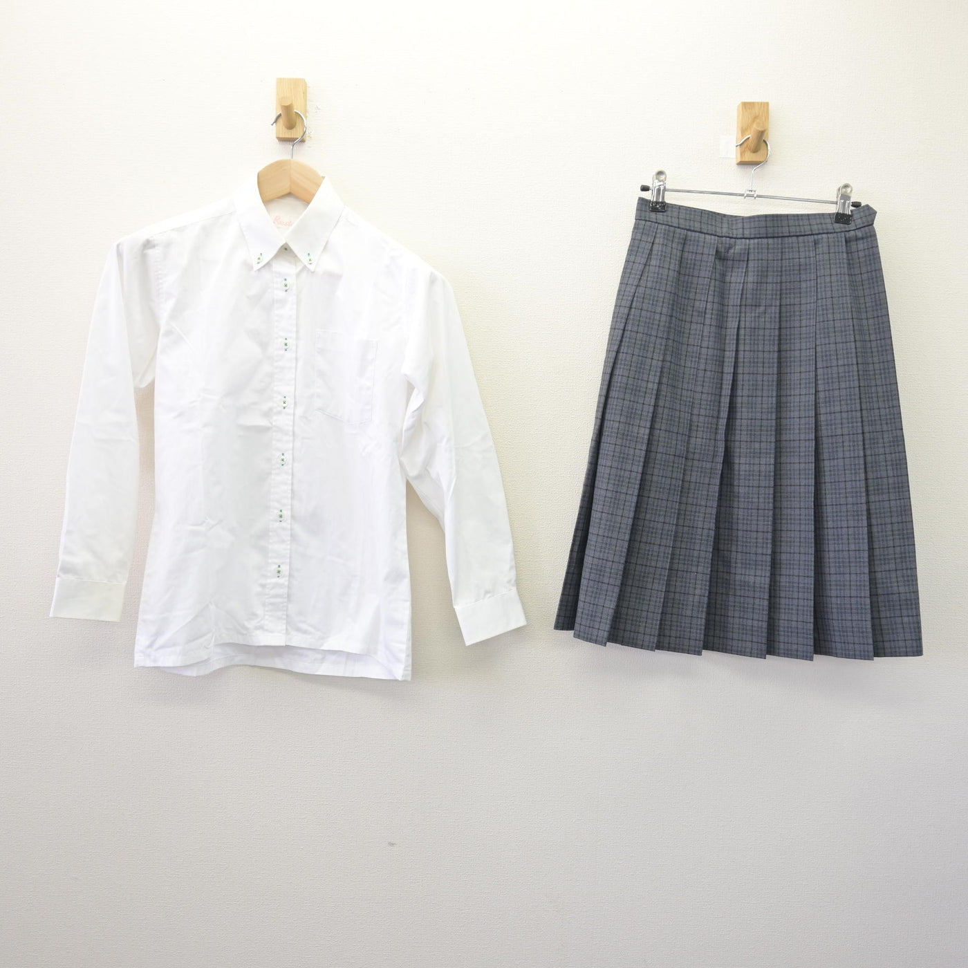 【中古】兵庫県 神出中学校 女子制服 3点 (ブレザー・シャツ・スカート) sf114564