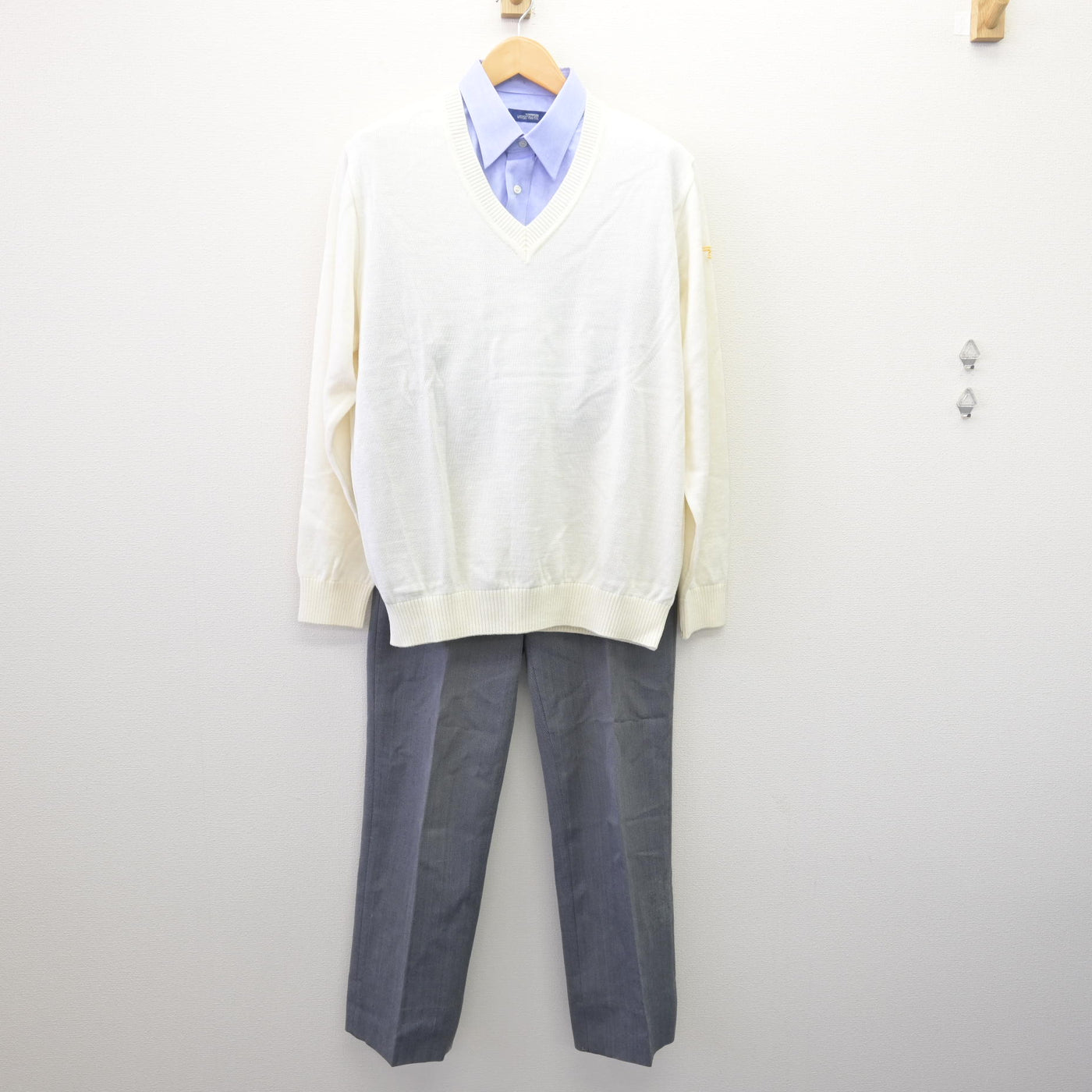 【中古】東京都 東海大学付属高輪台高等学校 男子制服 5点 (ブレザー・ニット・シャツ・ズボン) sf114572