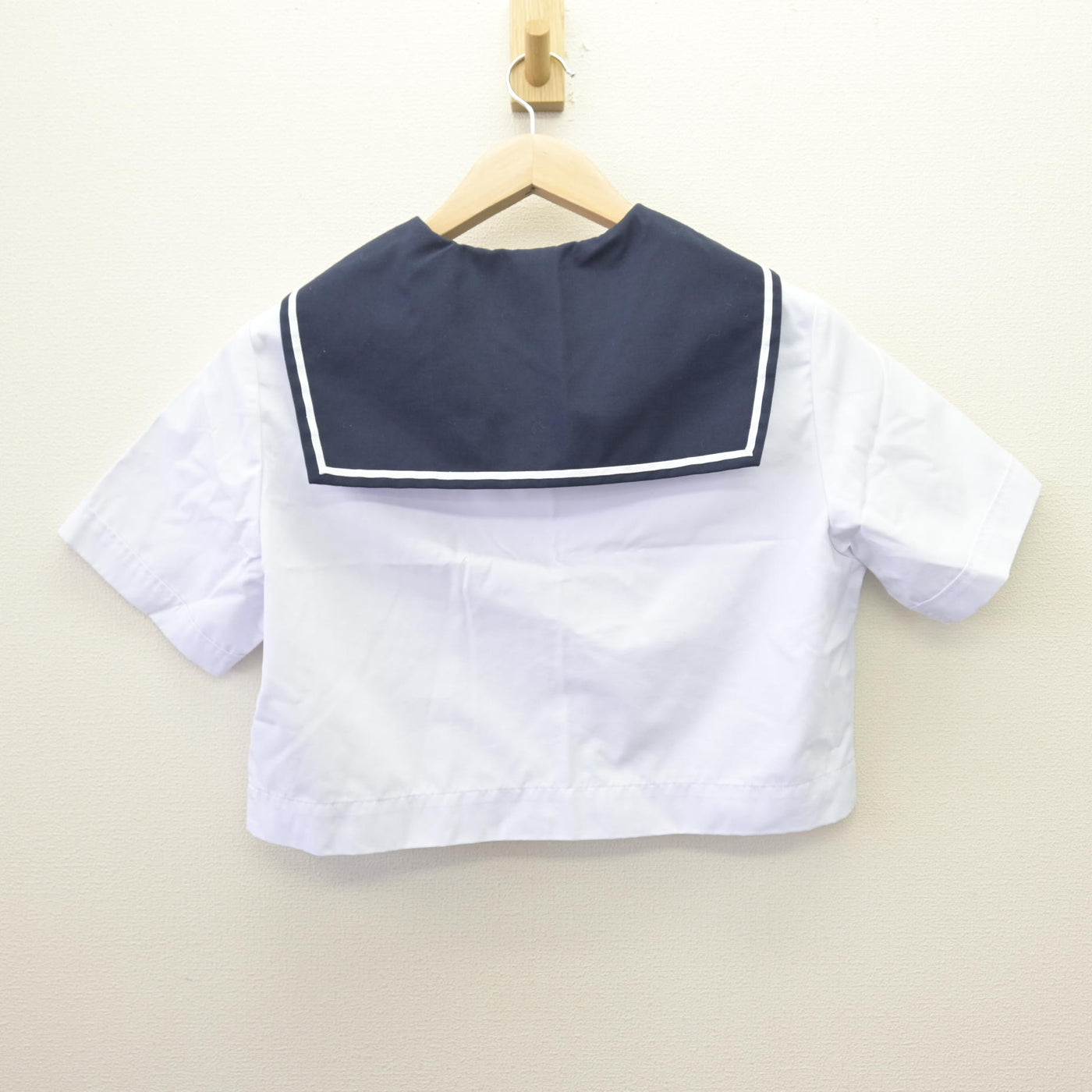 【中古】福岡県 福岡教育大学附属福岡中学校 女子制服 2点 (シャツ・セーラー服) sf114583