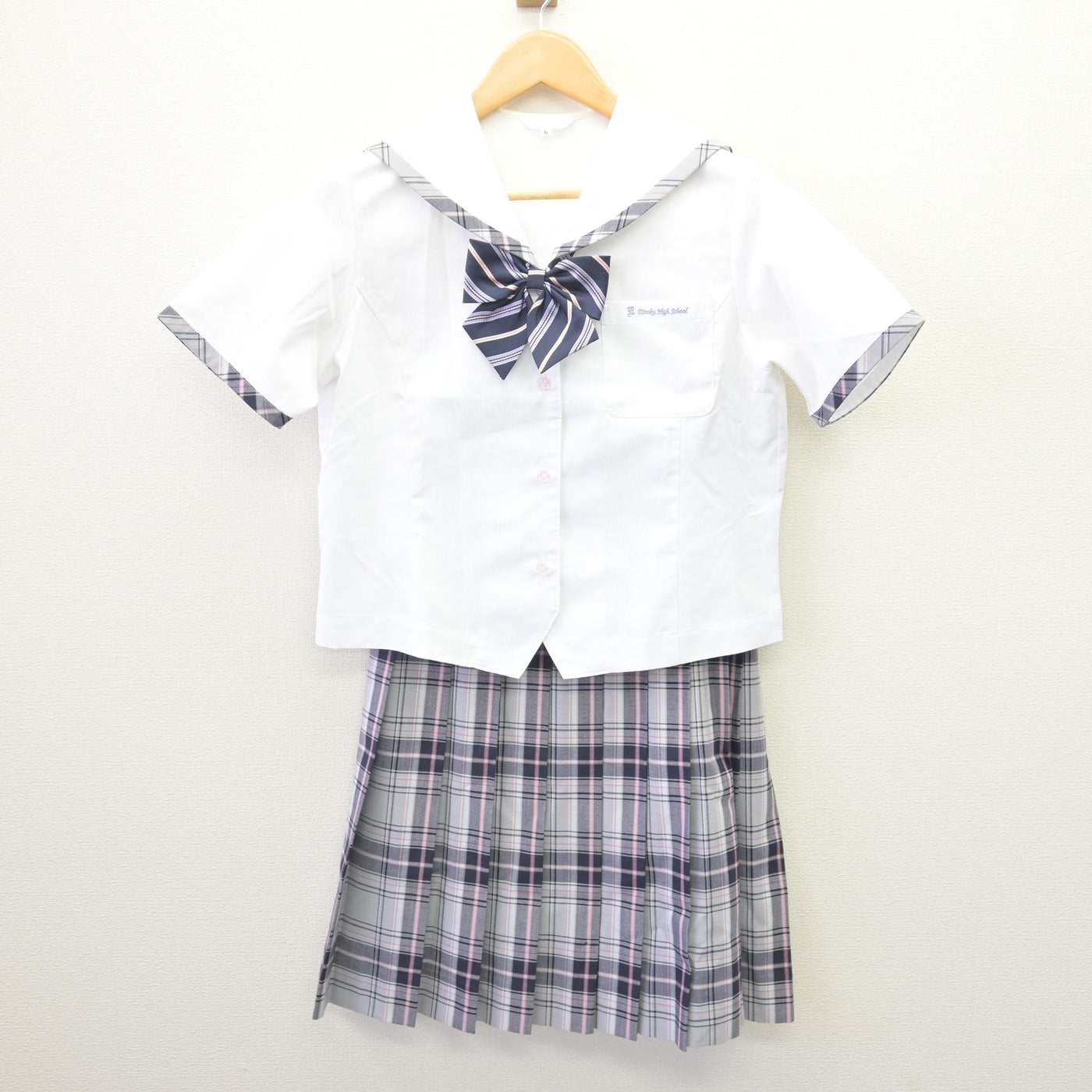 【中古】愛知県 栄徳高等学校 女子制服 3点 (セーラー服・スカート) sf114598