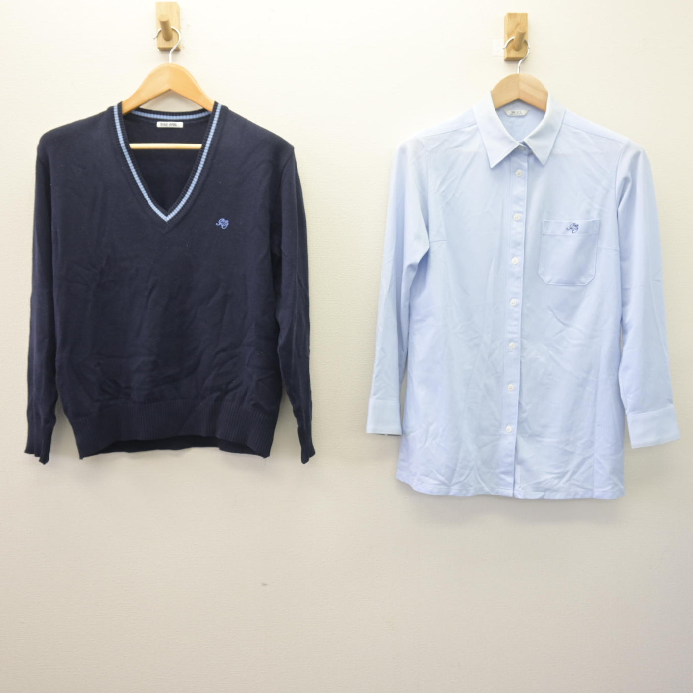 【中古】長野県 飯田OIDE長姫高等学校 女子制服 2点 (ニット・シャツ) sf114641