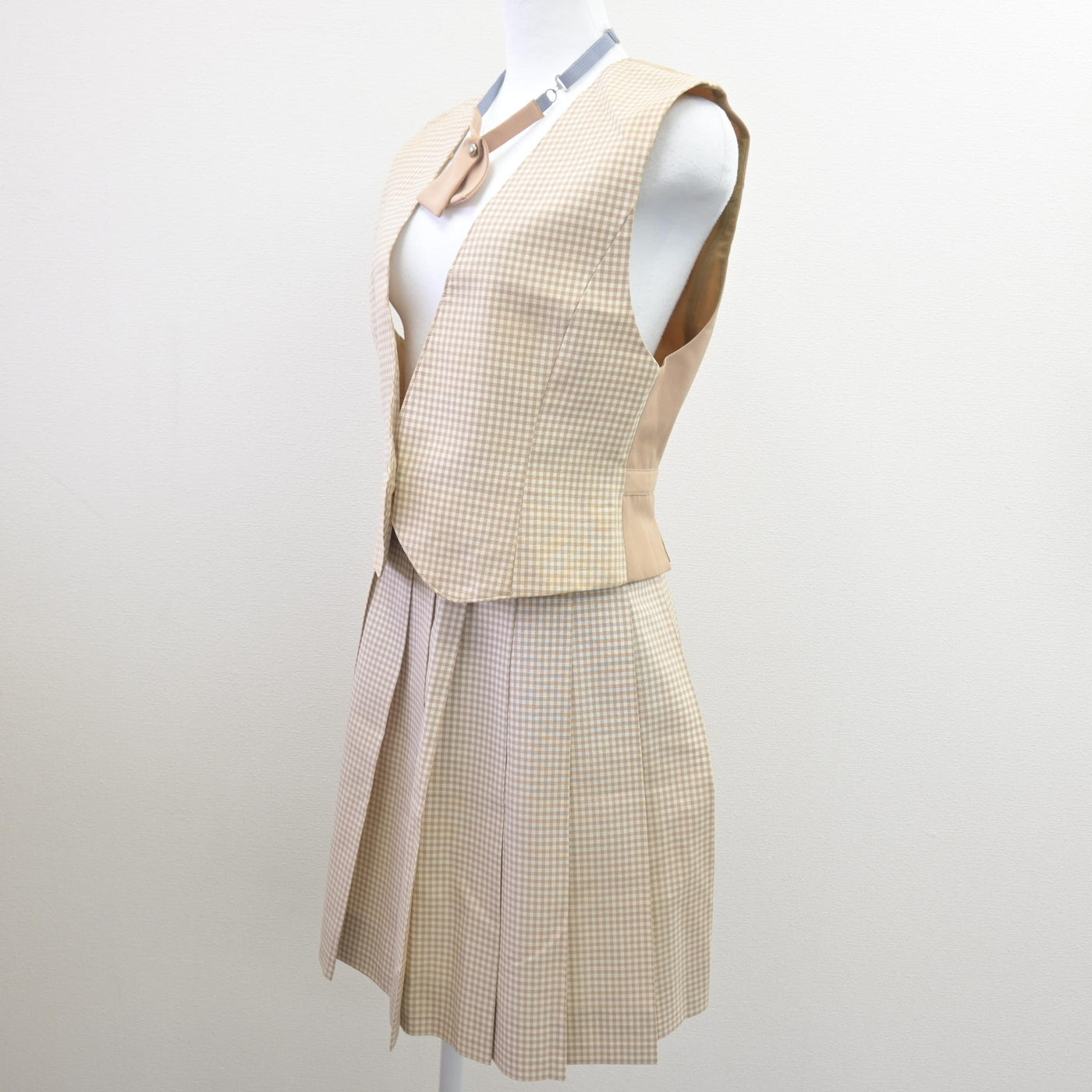 【中古】千葉県 大多喜高等学校 女子制服 3点 (ベスト・スカート) sf114649