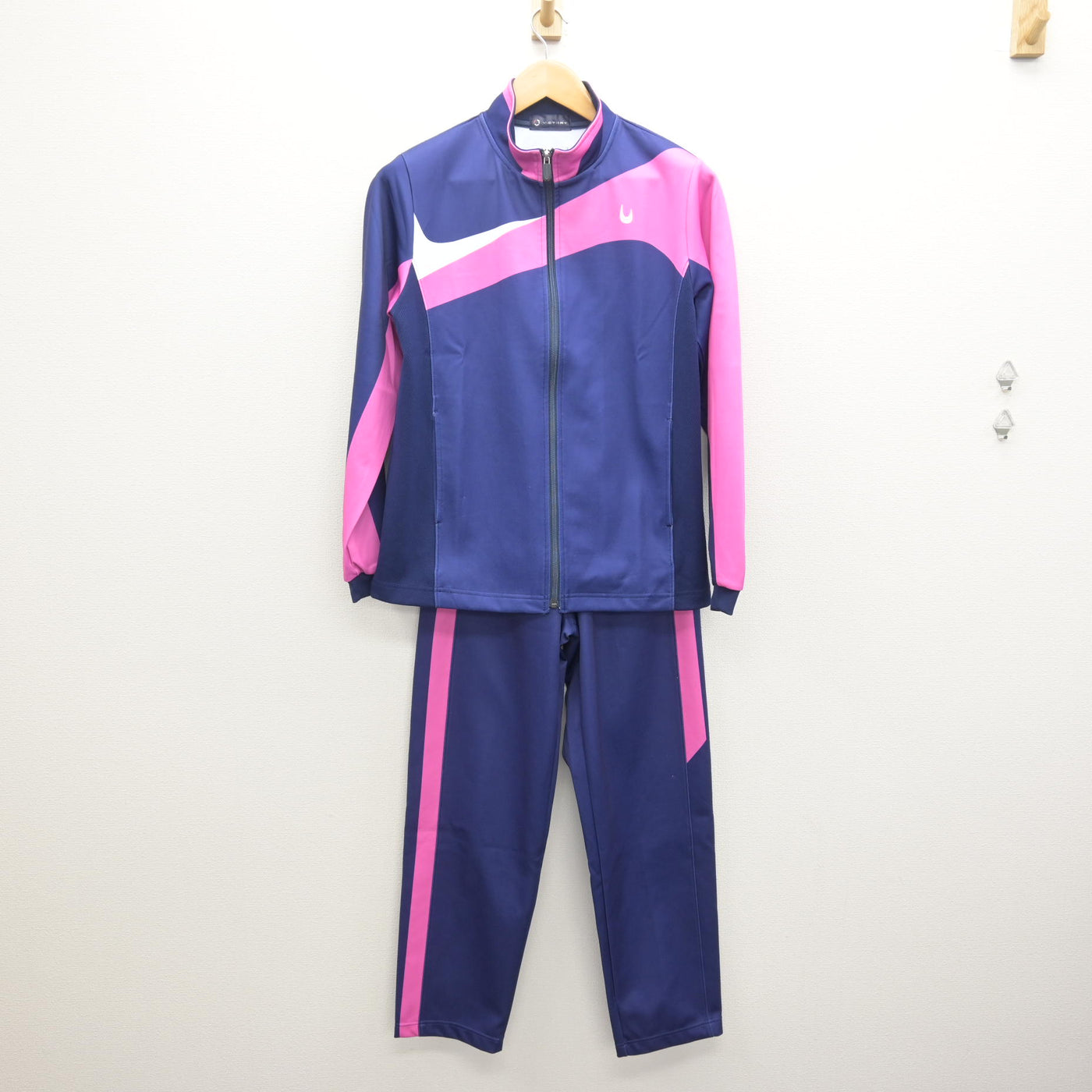 【中古】福島県 郡山女子大学附属高等学校 女子制服 3点 (ジャージ 上・体操服 上・ジャージ 下) sf114697