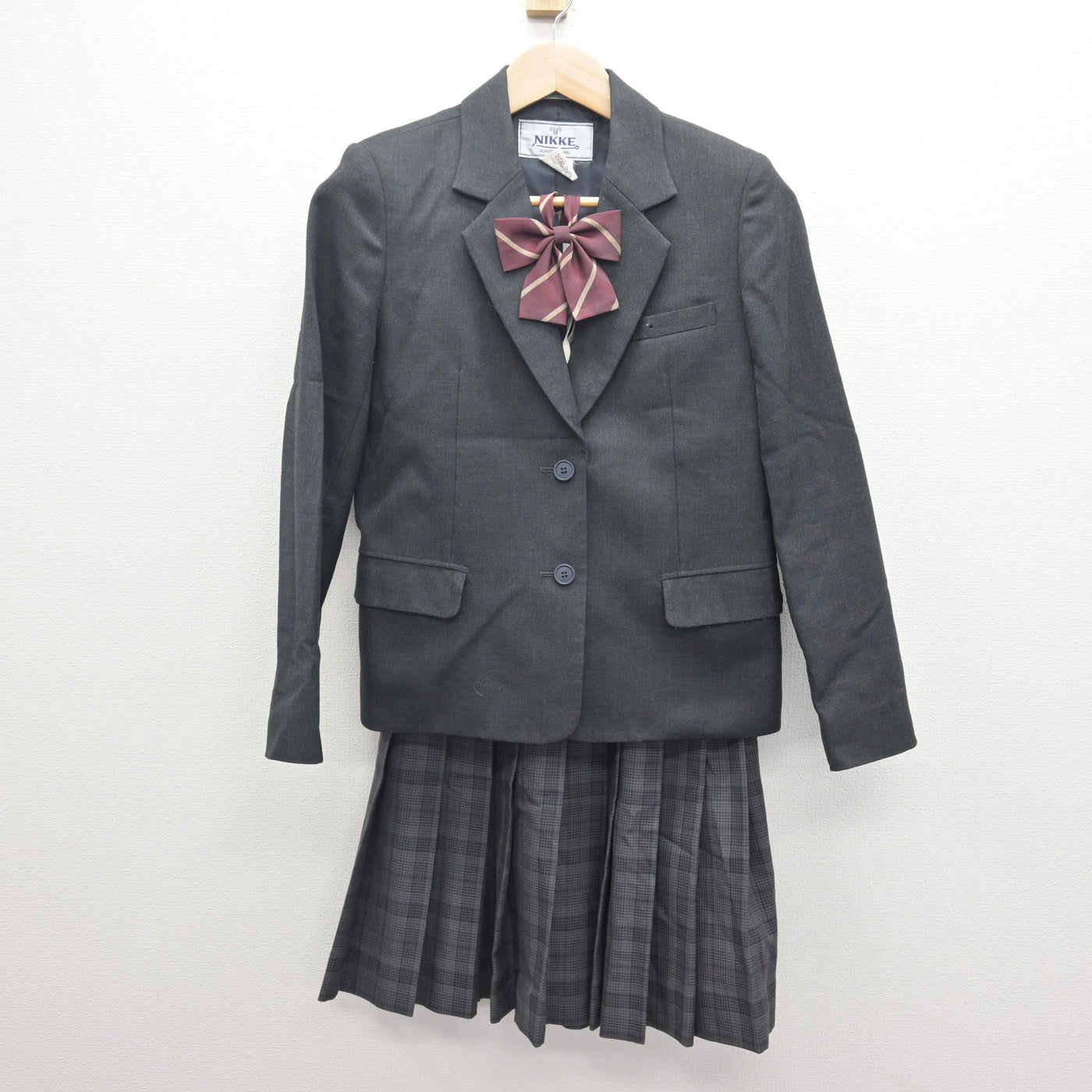 【中古】岐阜県 済美高等学校 女子制服 3点 (ブレザー・スカート) sf114704
