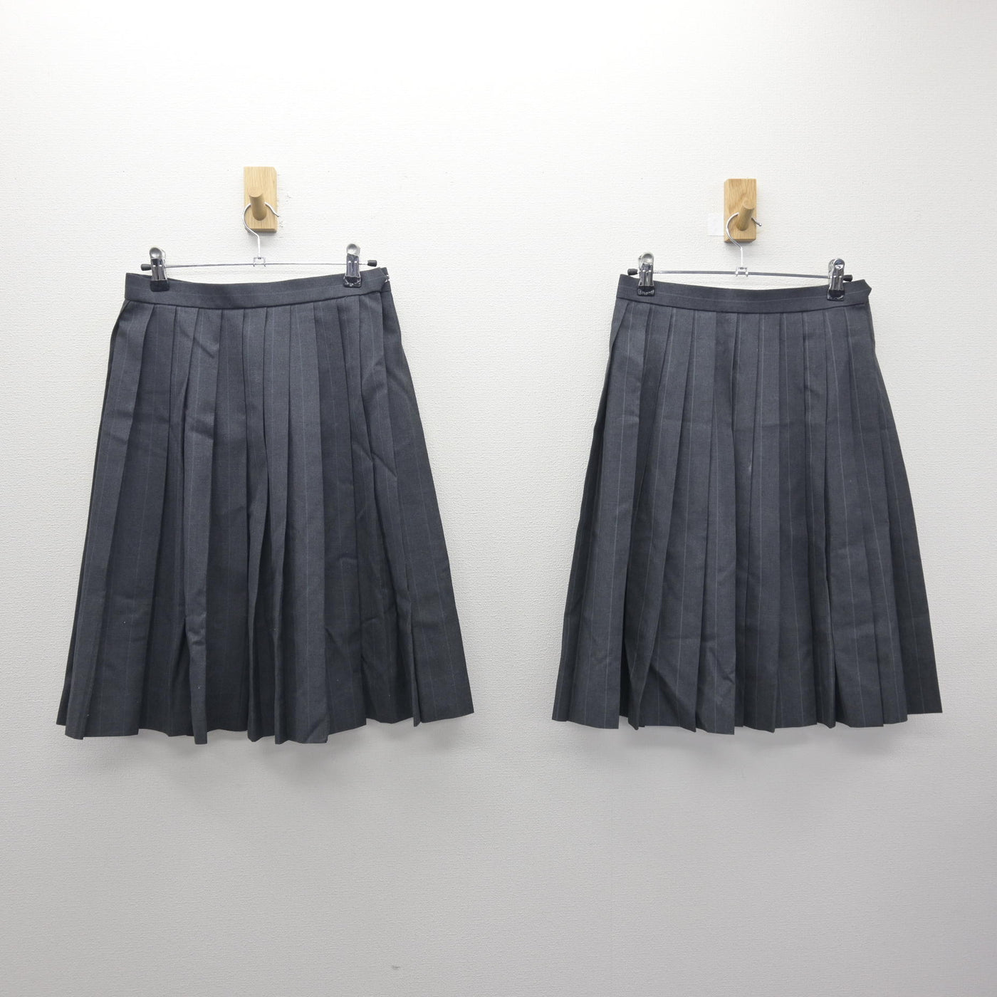 【中古】岐阜県 岐阜商業高等学校 女子制服 4点 (ブレザー・スカート) sf114705