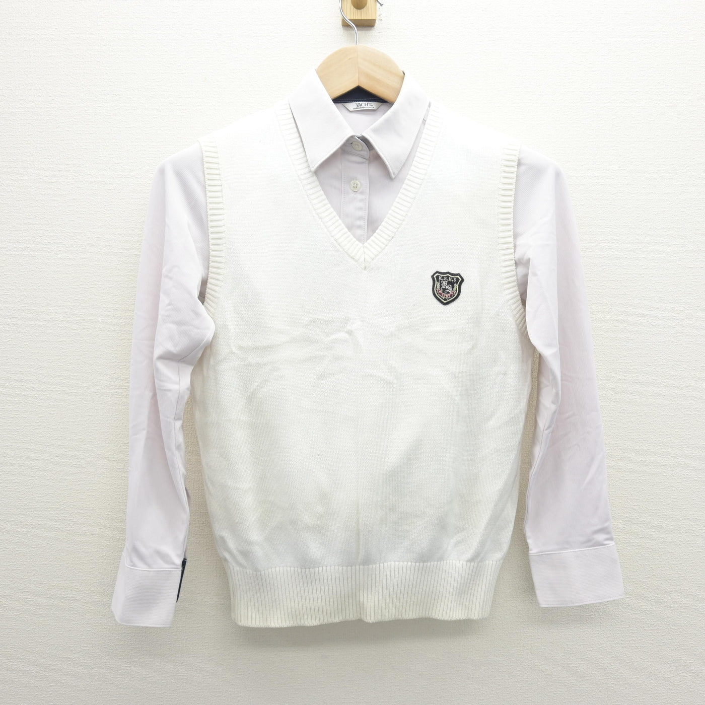 【中古】福岡県 九州産業大学付属九州産業高校 女子制服 2点 (ニットベスト・シャツ) sf114714