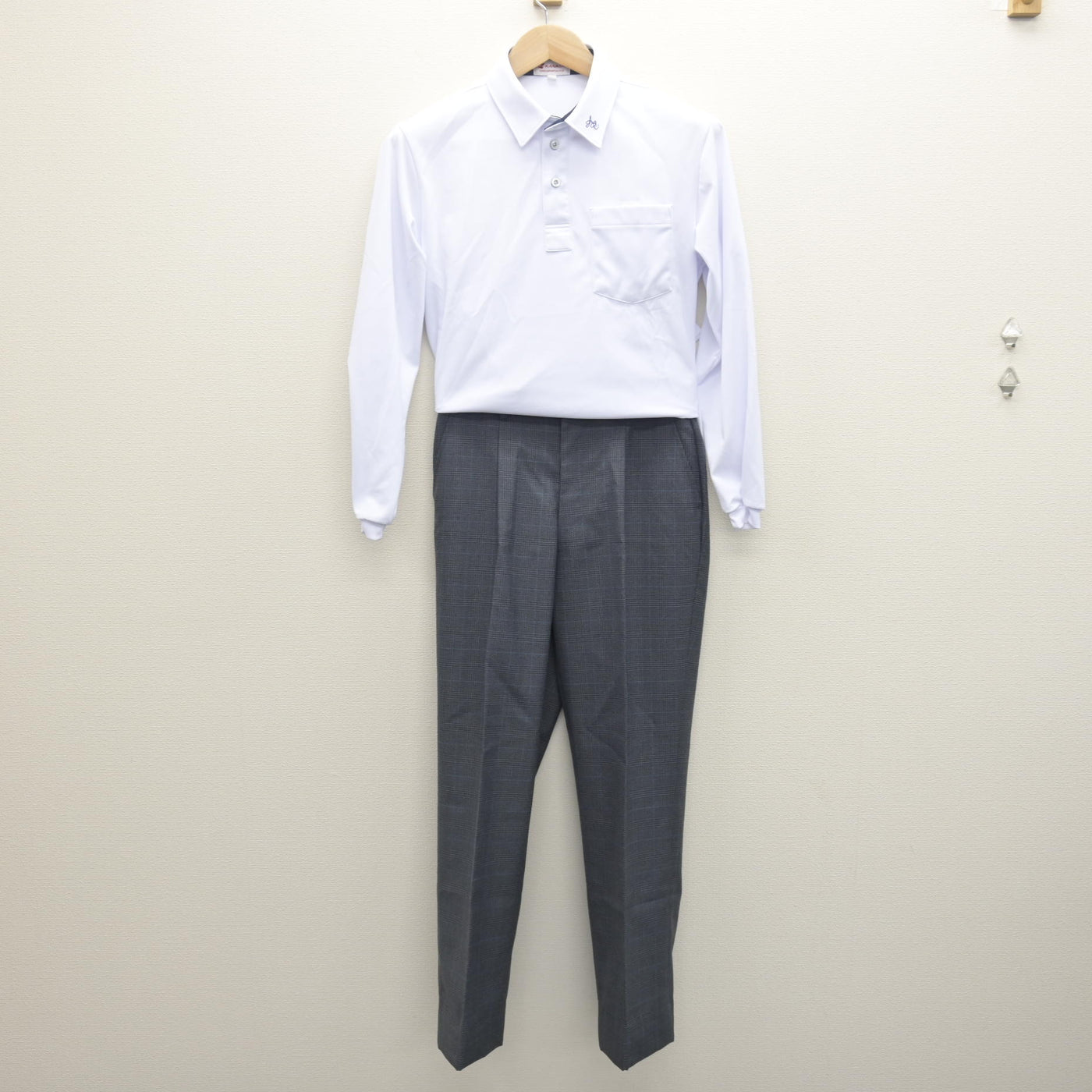 【中古】愛知県 七宝北中学校 女子制服 2点 (シャツ・ズボン) sf114738