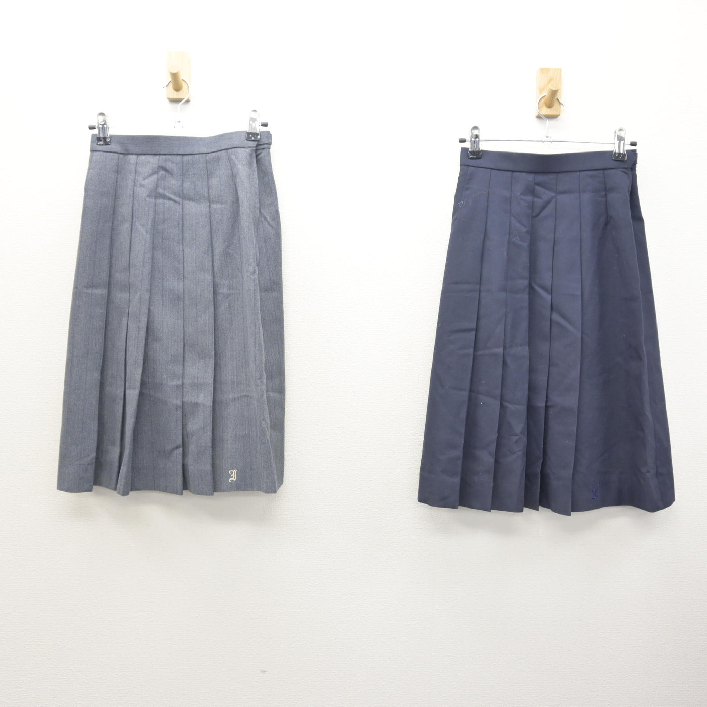 【中古】三重県 いなべ総合学園高等学校 女子制服 4点 (ブレザー・スカート・スカート) sf114744