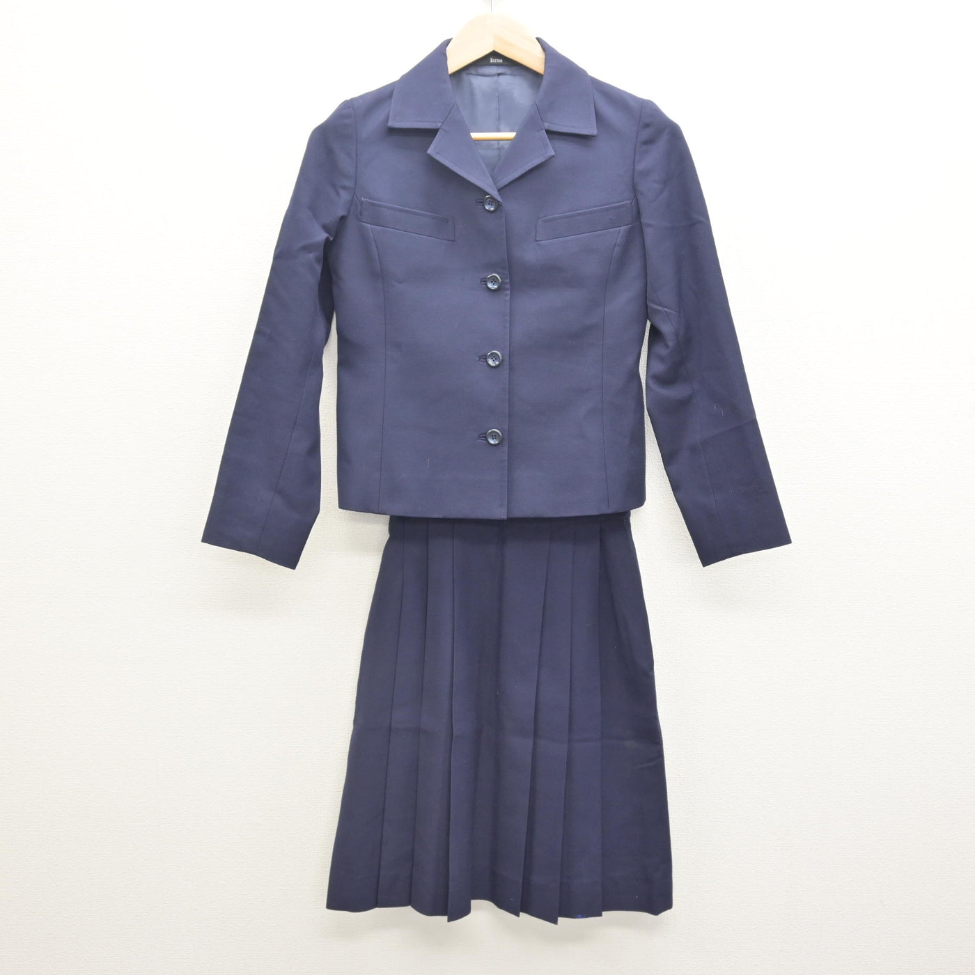 【中古】東京都 女子美術大学付属高等学校・中学校 女子制服 2点 (ブレザー・スカート) sf114745