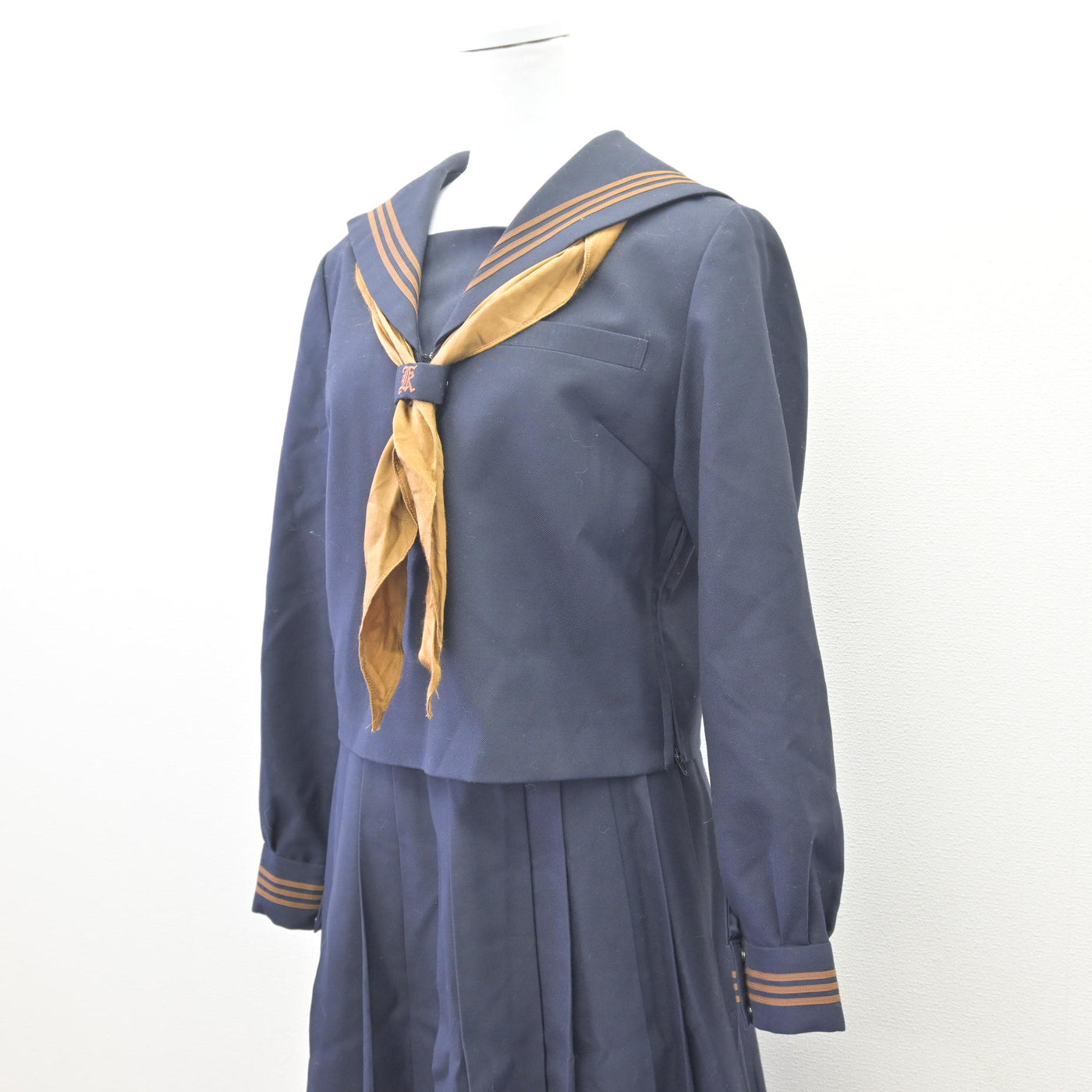 【中古】東京都 関東国際高等学校 女子制服 3点 (セーラー服・スカート) sf114771