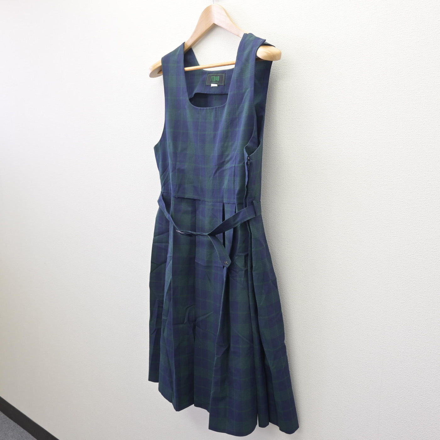 【中古】広島県 城山北中学校 女子制服 1点 (ジャンパースカート) sf114779