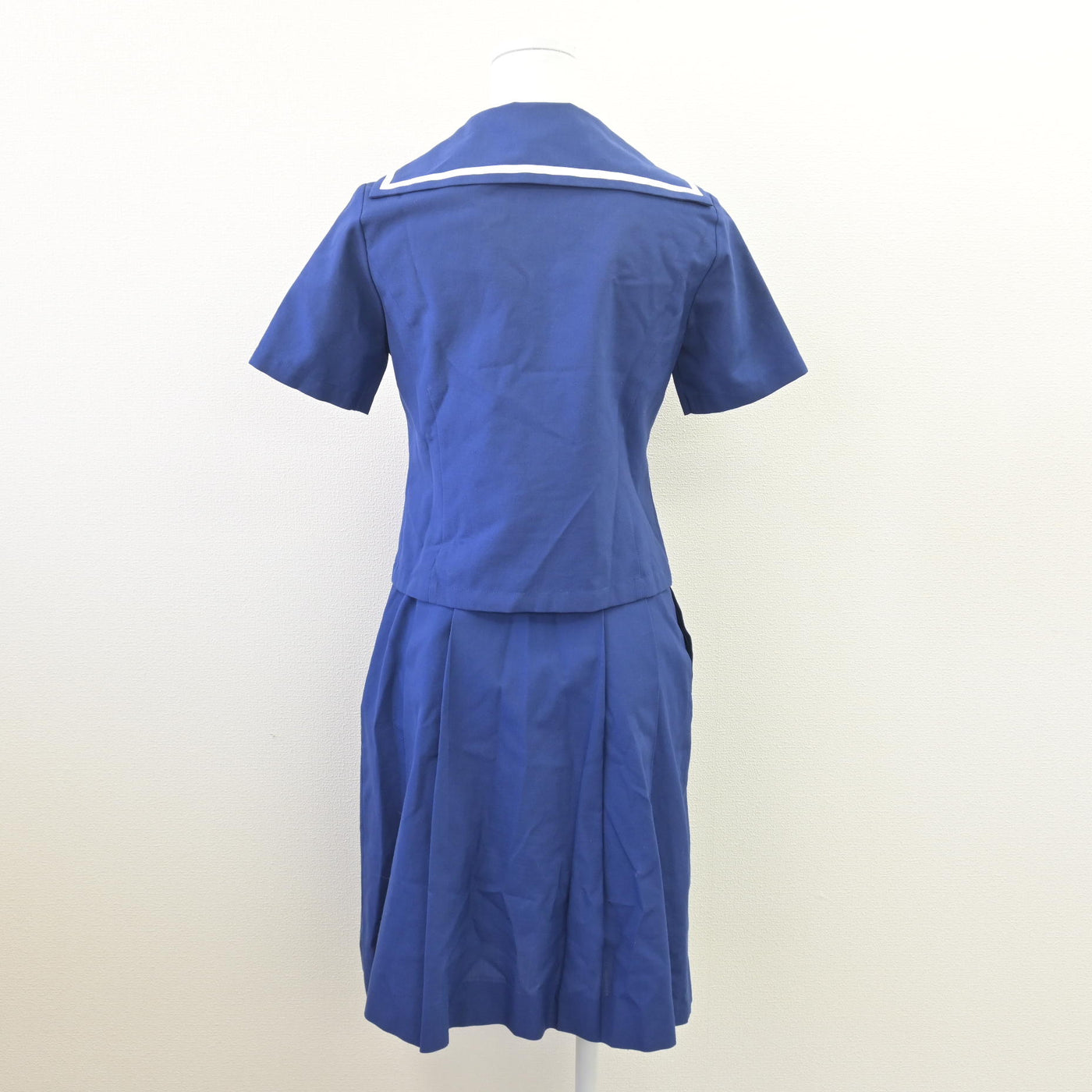 【中古】熊本県 熊本信愛女学院高等学校 女子制服 3点 (セーラー服・スカート) sf114784