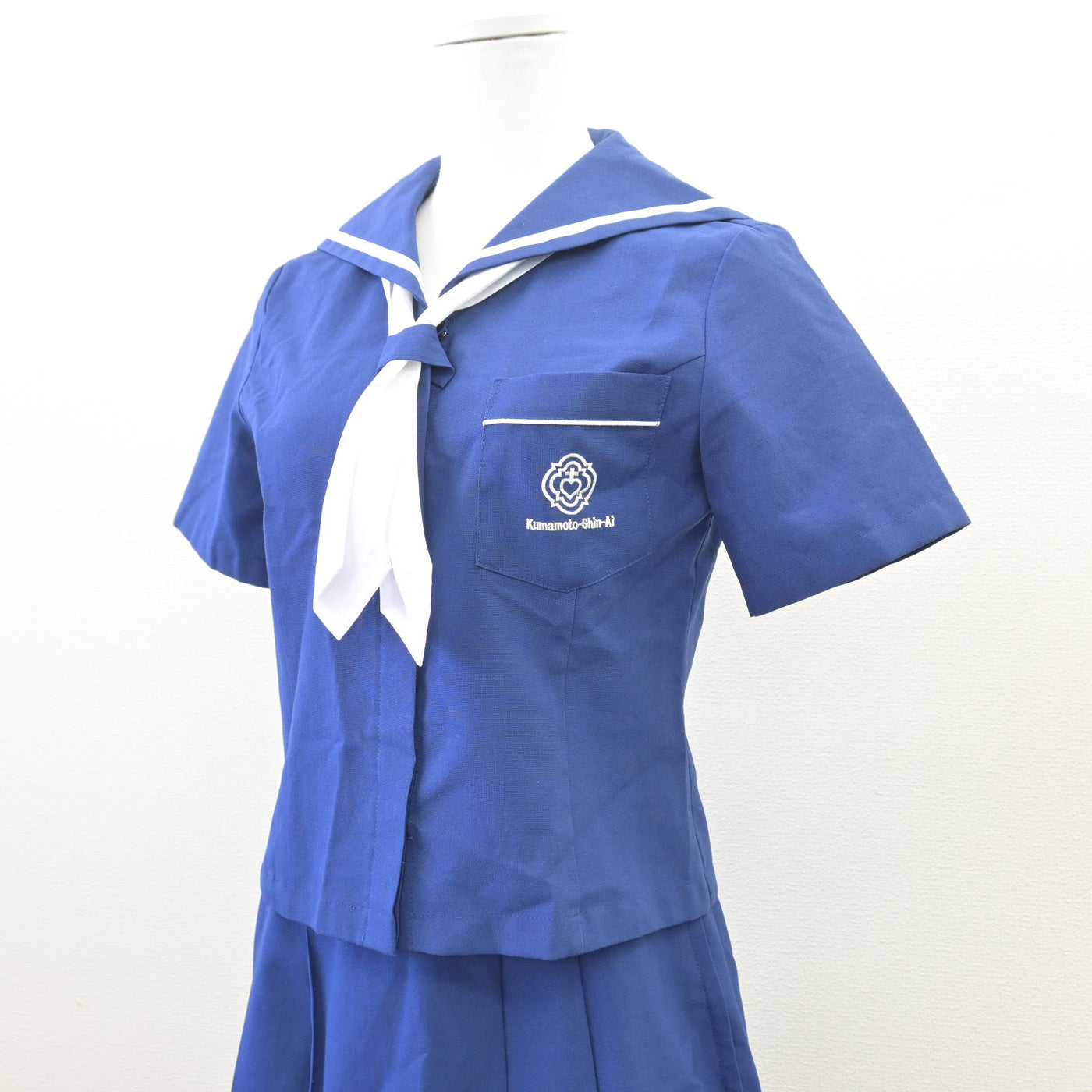 【中古】熊本県 熊本信愛女学院高等学校 女子制服 3点 (セーラー服・スカート) sf114784