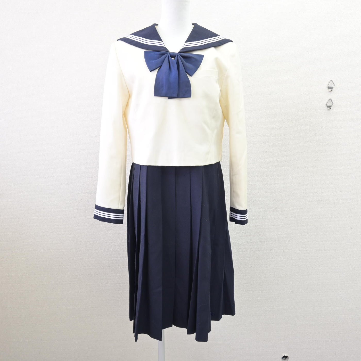 【中古】福岡県 博多女子高等学校 女子制服 3点 (セーラー服・ジャンパースカート) sf114786