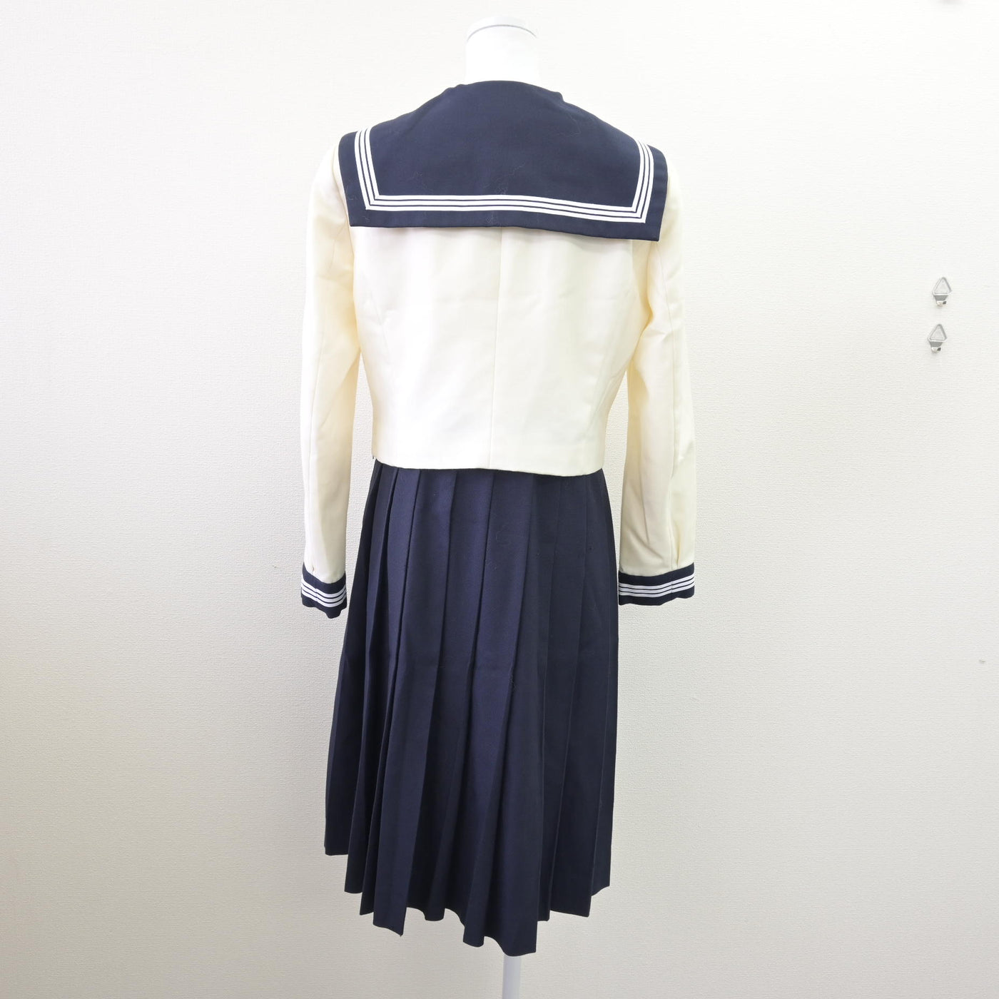 【中古】福岡県 博多女子高等学校 女子制服 3点 (セーラー服・ジャンパースカート) sf114786