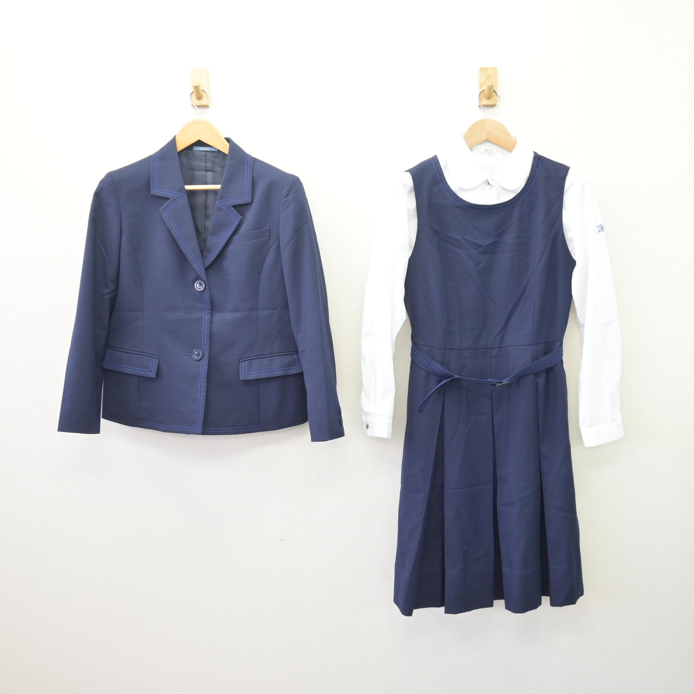 【中古】兵庫県 西宮市立東高等学校/旧制服 女子制服 3点 (ブレザー・シャツ・ジャンパースカート) sf114819