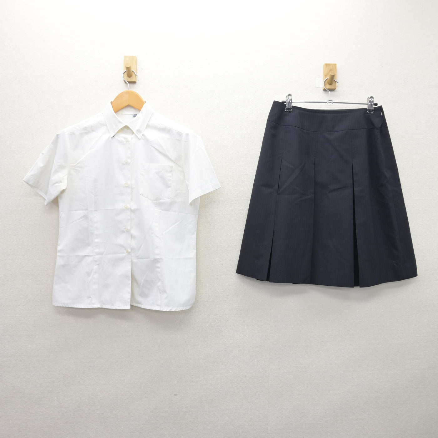 中古】宮城県 仙台三桜高等学校 女子制服 2点 (シャツ・スカート 