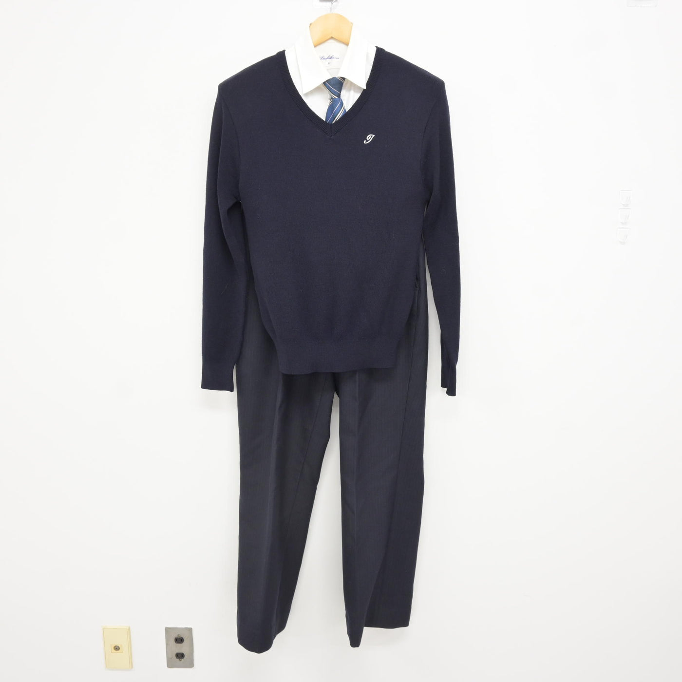 【中古】静岡県 常葉大学附属橘中学校 男子制服 6点 (ブレザー・ニット・シャツ・ズボン) sf115052
