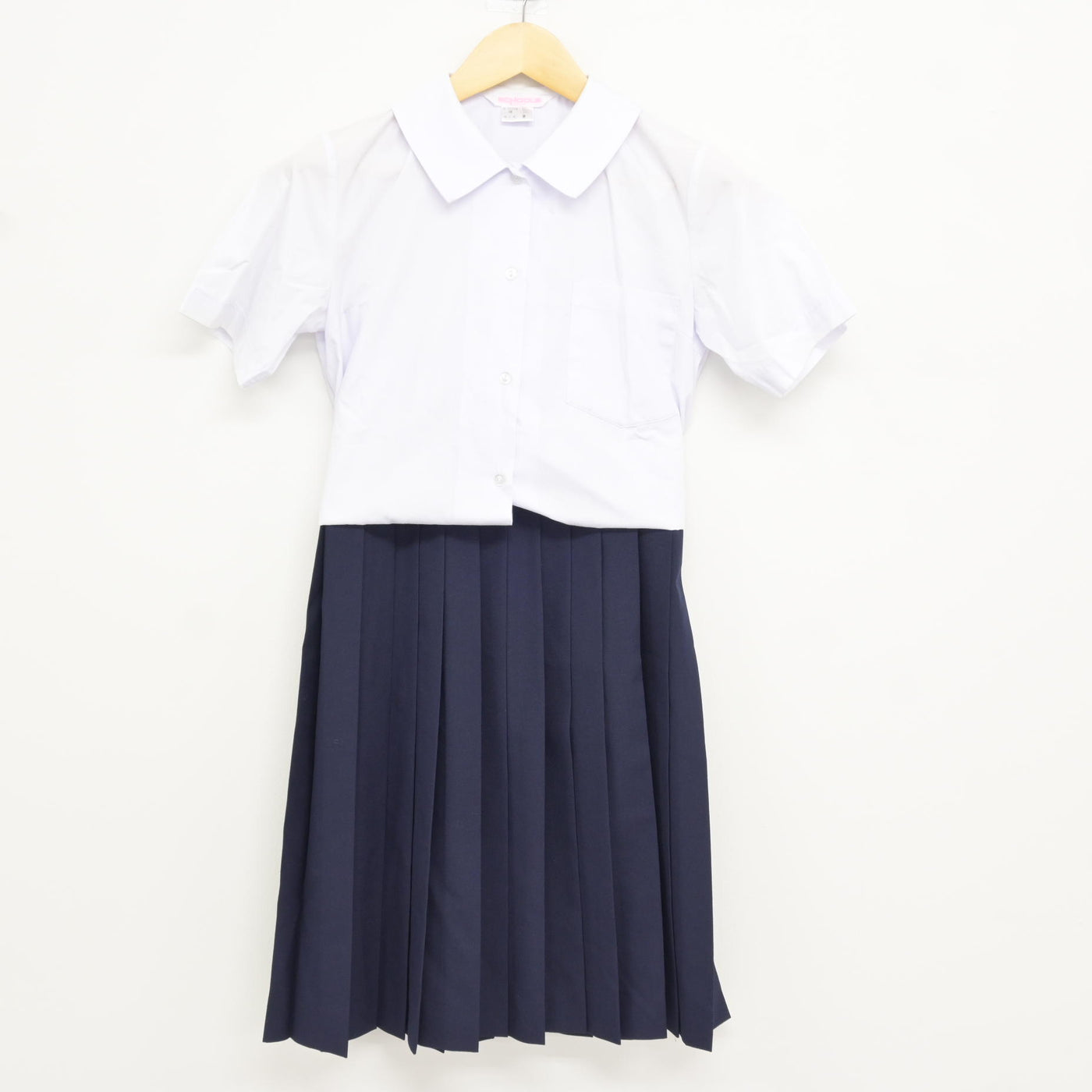 【中古】埼玉県 杉戸中学校 女子制服 2点 (シャツ・スカート) sf115100