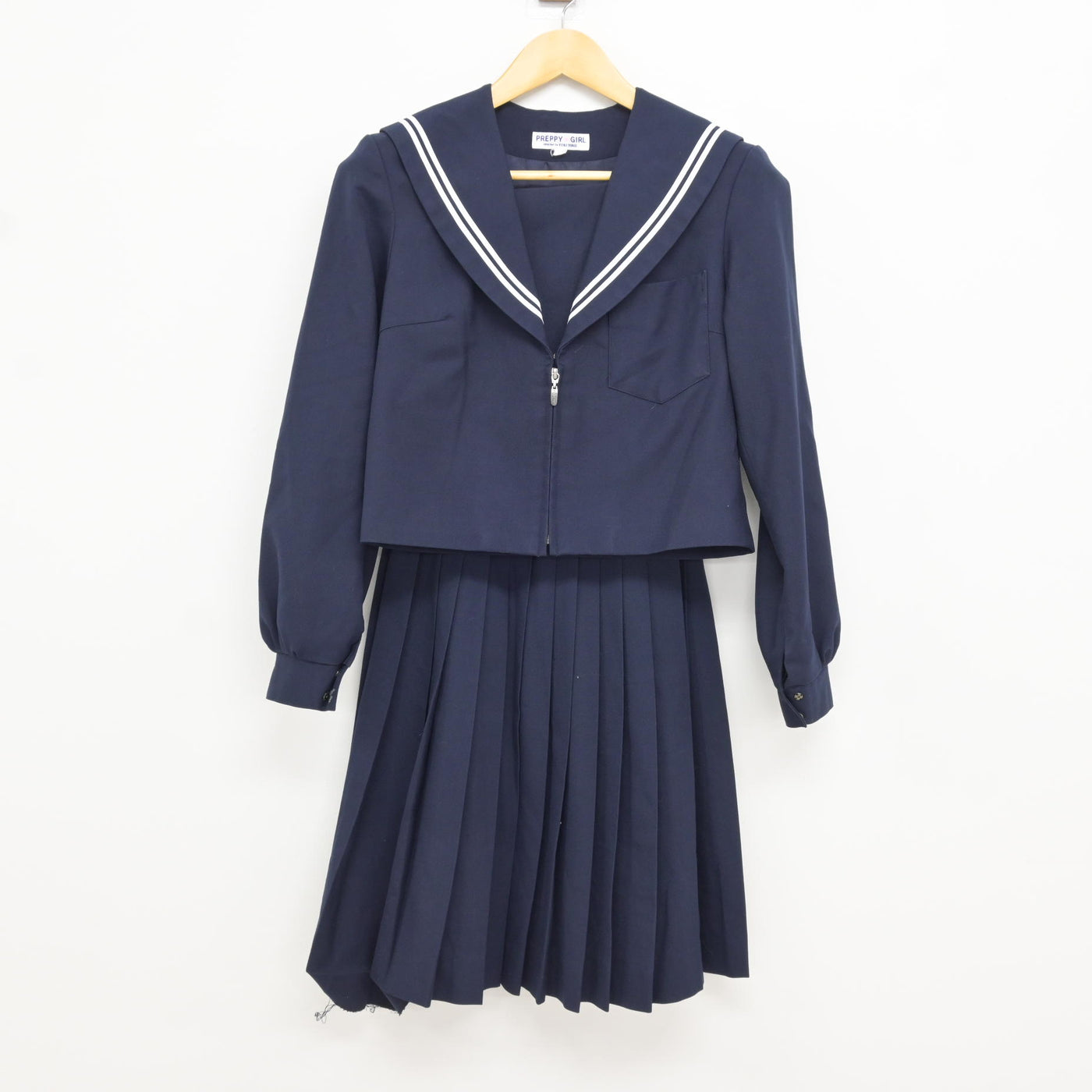 【中古】愛知県 八幡中学校 女子制服 2点 (セーラー服・スカート) sf115103