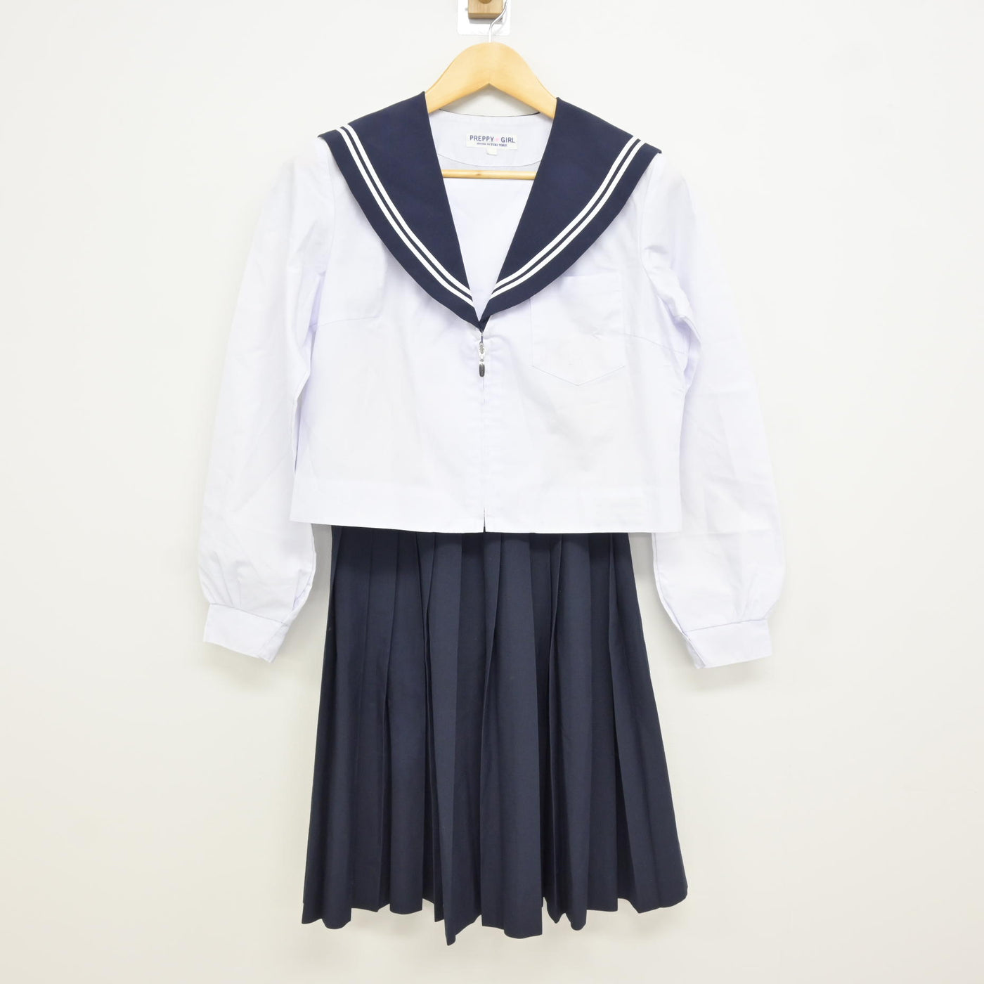 【中古】愛知県 八幡中学校 女子制服 2点 (セーラー服・スカート) sf115106