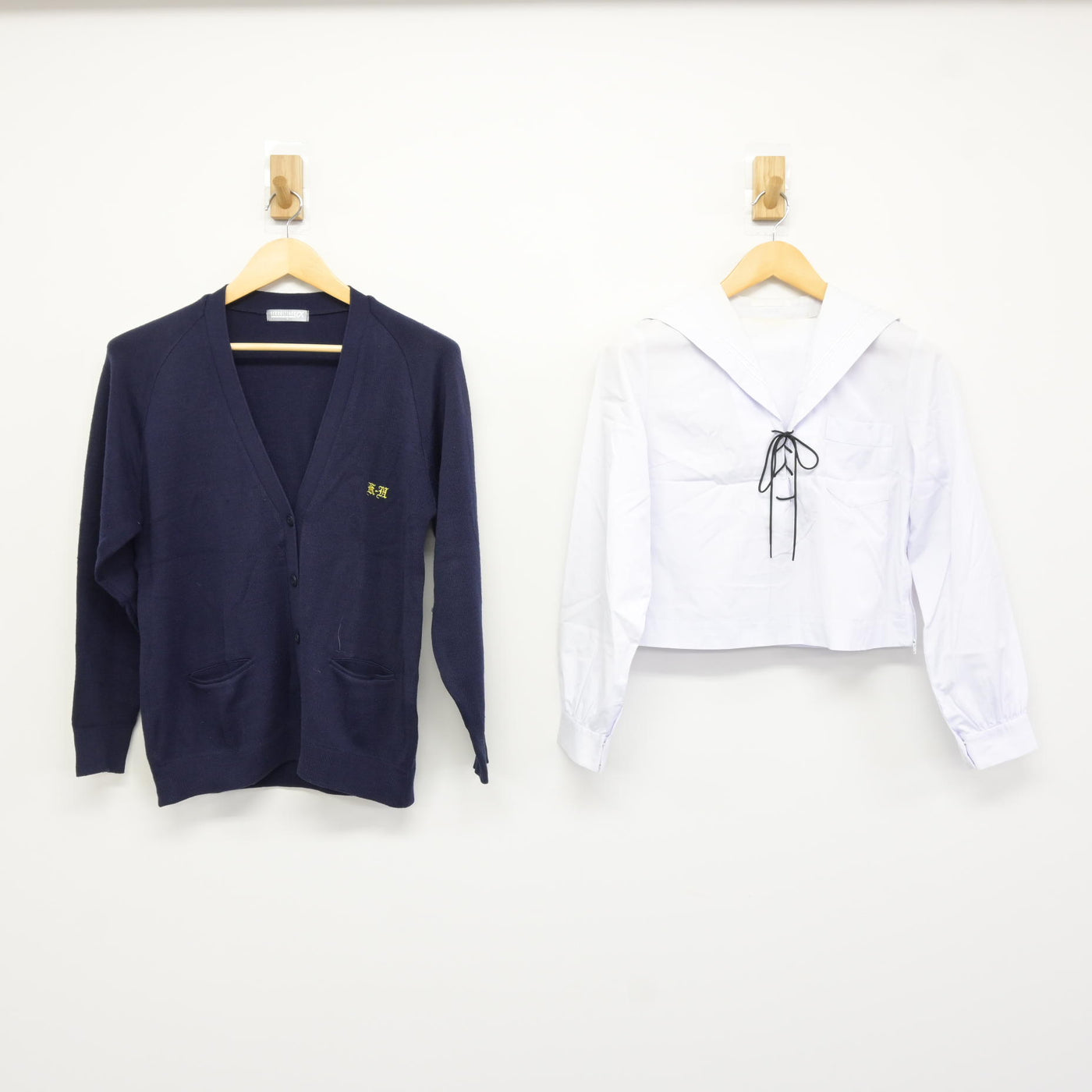 【中古】兵庫県 神戸高等学校 女子制服 2点 (セーラー服・ニット) sf115204