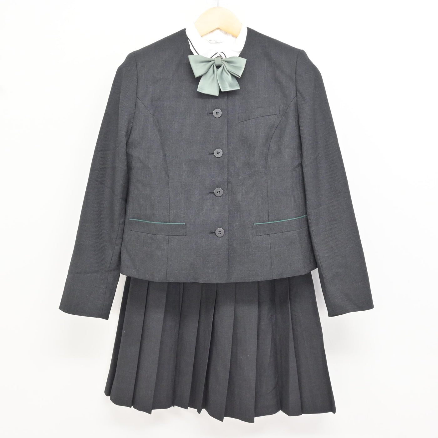 【中古】神奈川県 鎌倉女子大学高等部 女子制服 5点 (ブレザー・ベスト・シャツ・スカート) sf115210