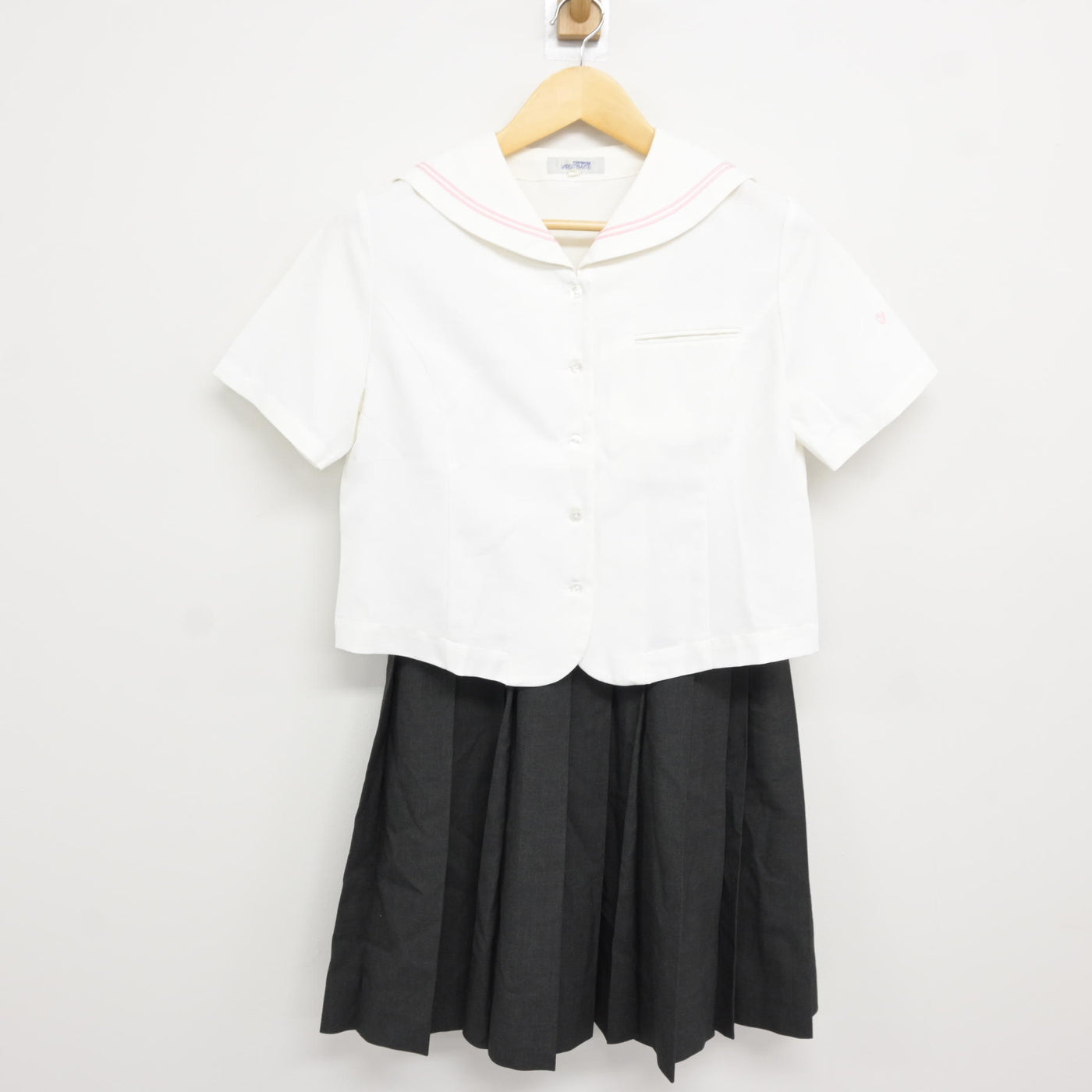 【中古】兵庫県 兵庫大学附属須磨ノ浦高等学校 女子制服 2点 (セーラー服・スカート) sf115244