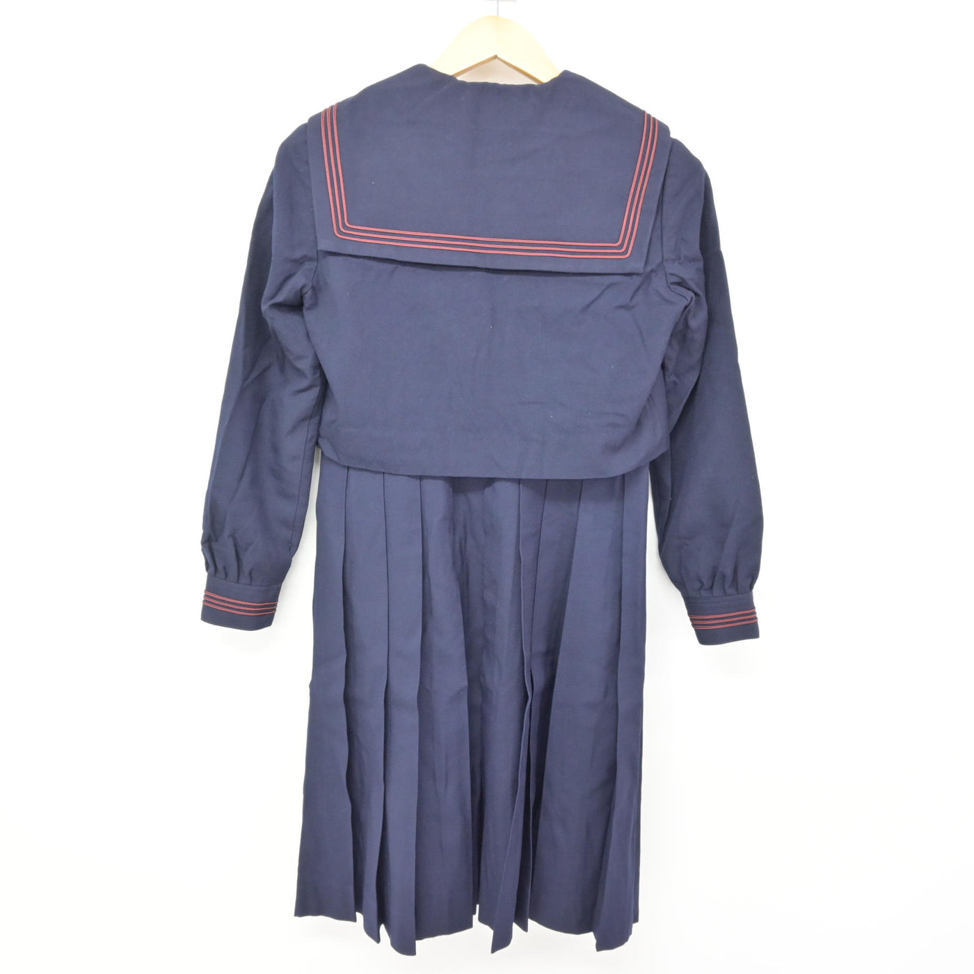 【中古】福岡県 福岡女学院高等学校 女子制服 4点 (ニット・セーラー服・ジャンパースカート) sf115307