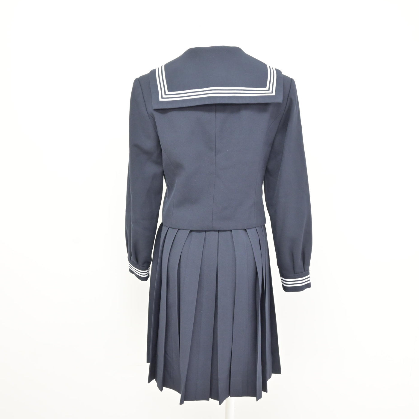 青春有你3 トレカ 白 制服 目白研心高等学校の白ブレザー付きセーラー服を買取致しました