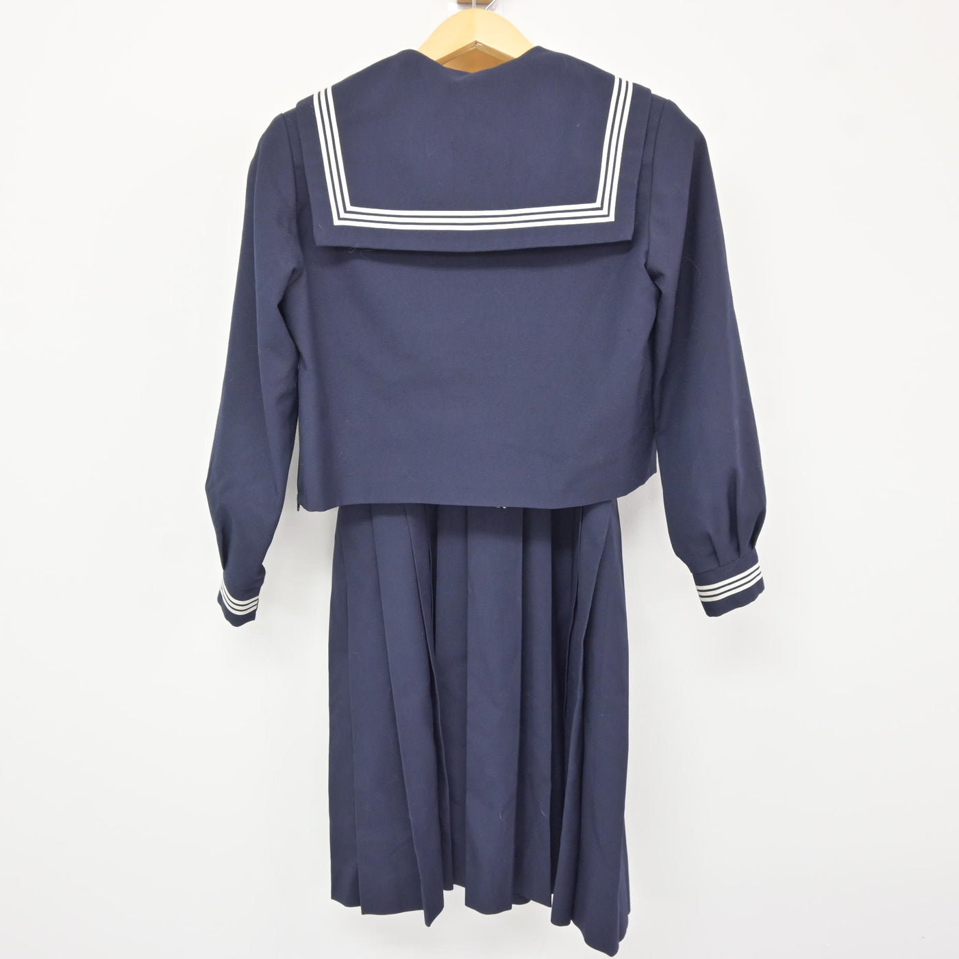 【中古】兵庫県 鳴尾中学校 女子制服 4点 (セーラー服・ジャンパースカート) sf115355